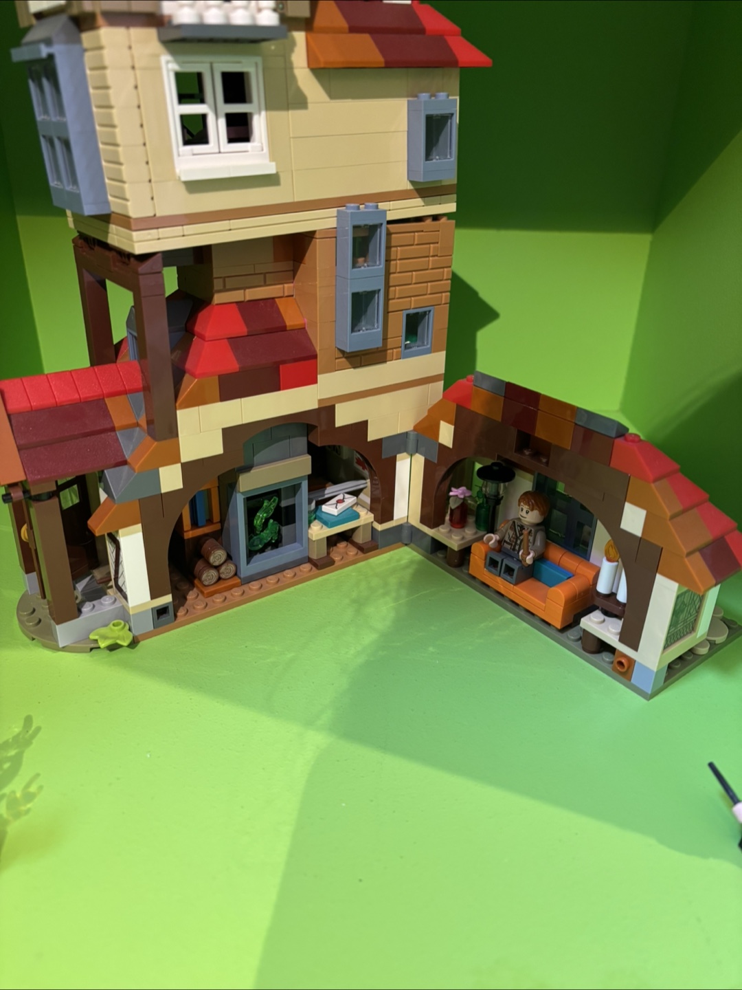 LEGO Harry Potter 75980 - The Burrow - photo 4