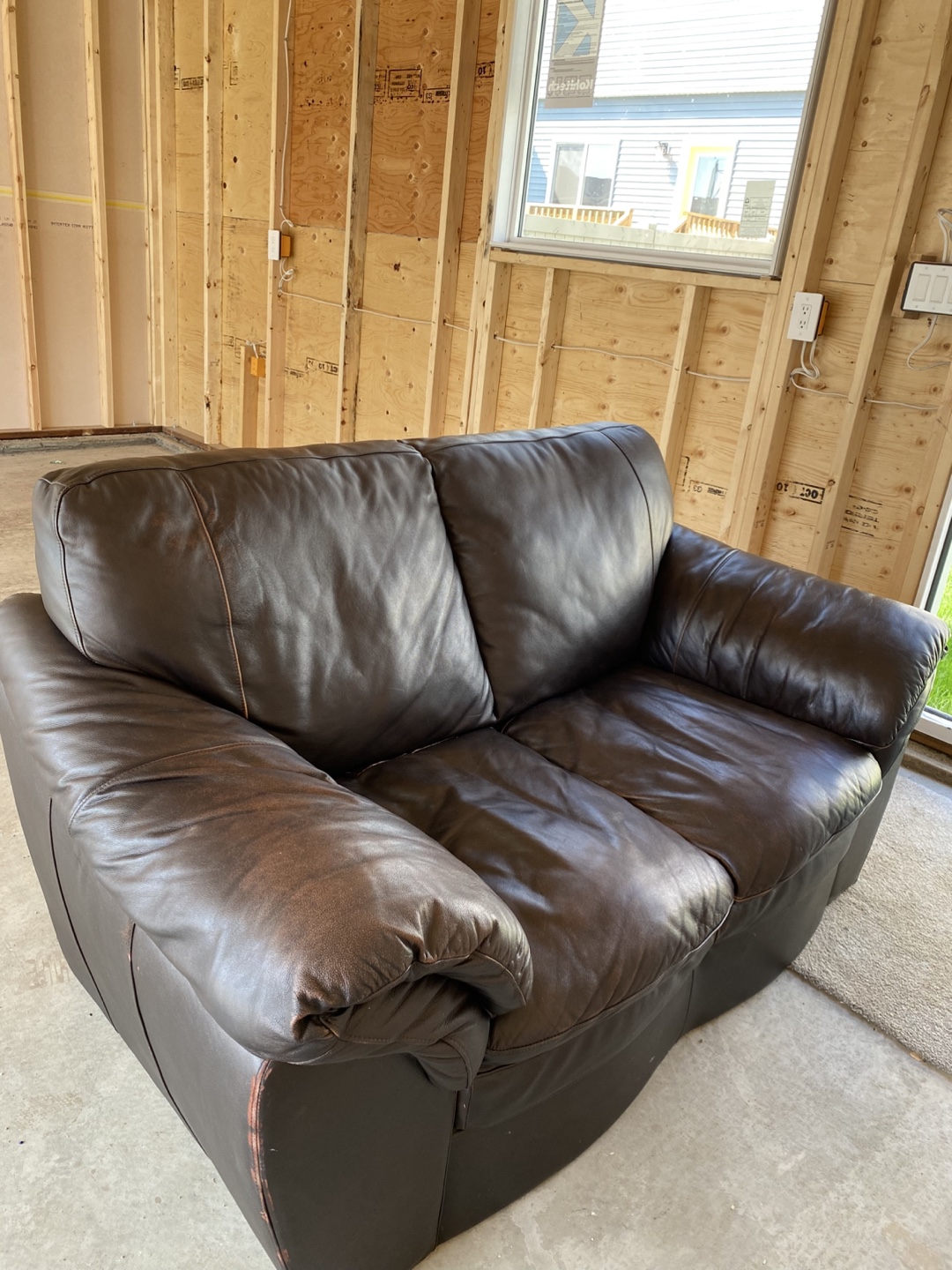 2 seater leather couch - photo 4