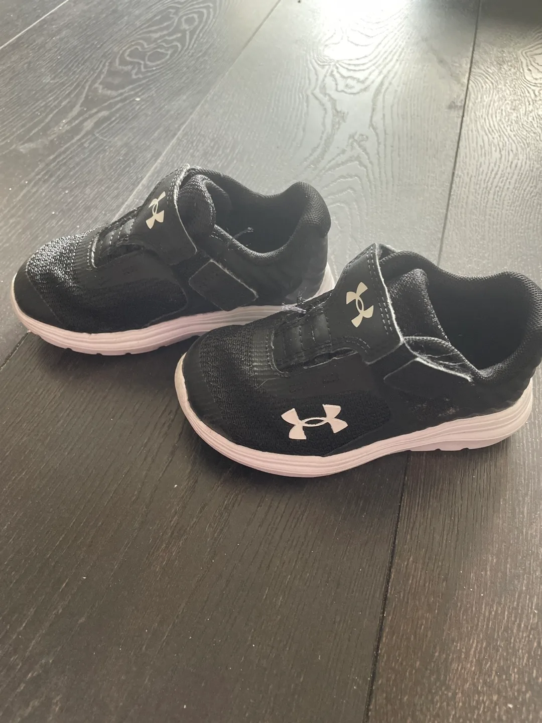 Under Armour Black Sneakers - Toddler Size thumbnail