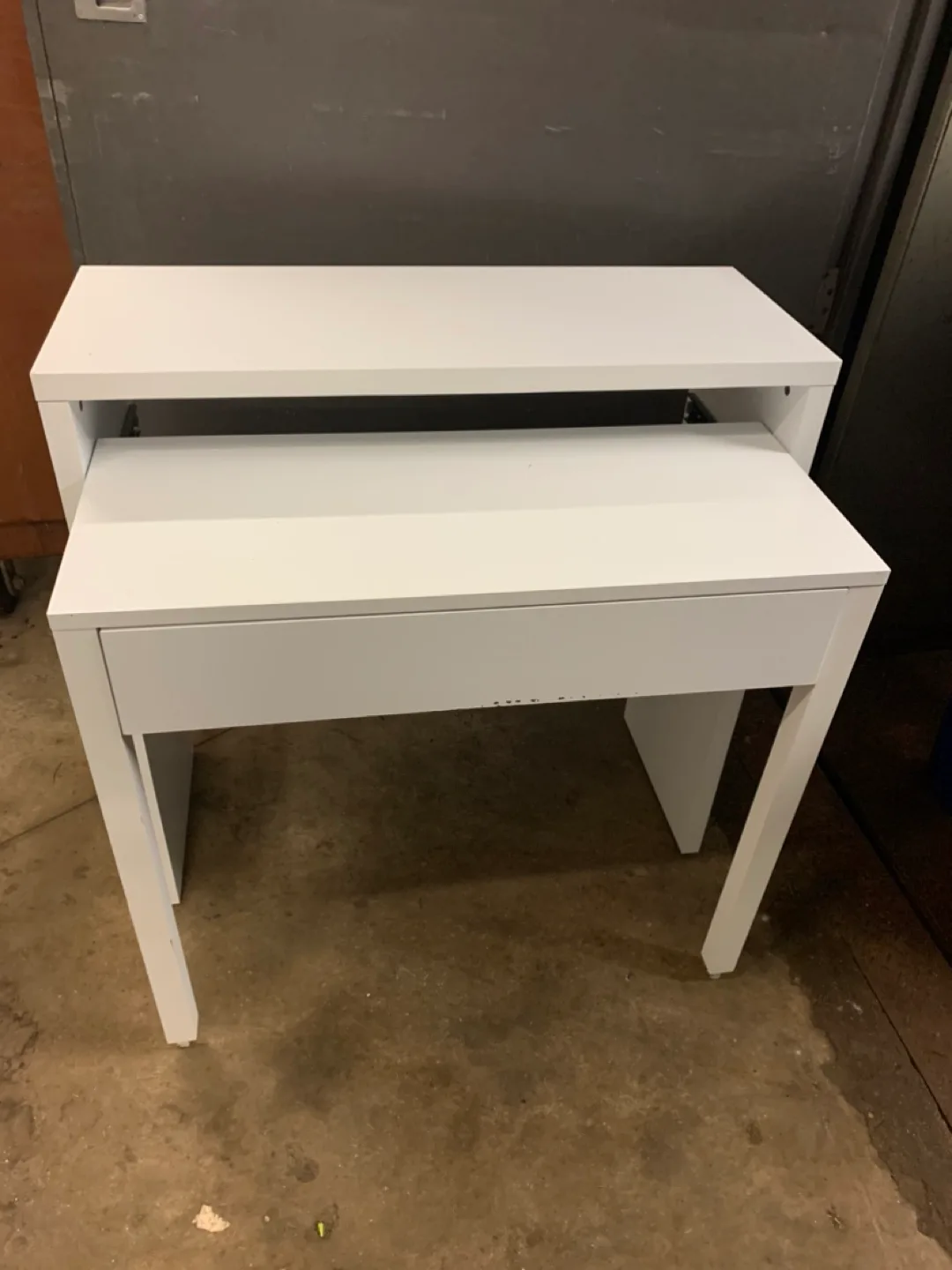 White Desk With Drawer image indicator(3)
