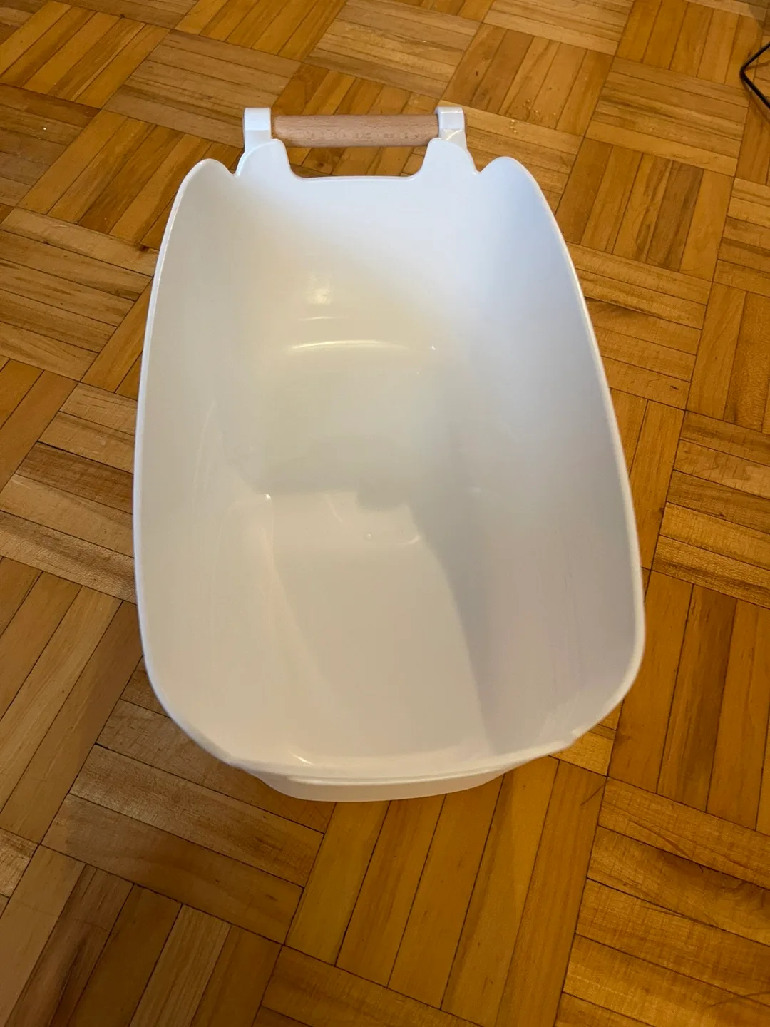 White basket thumbnail