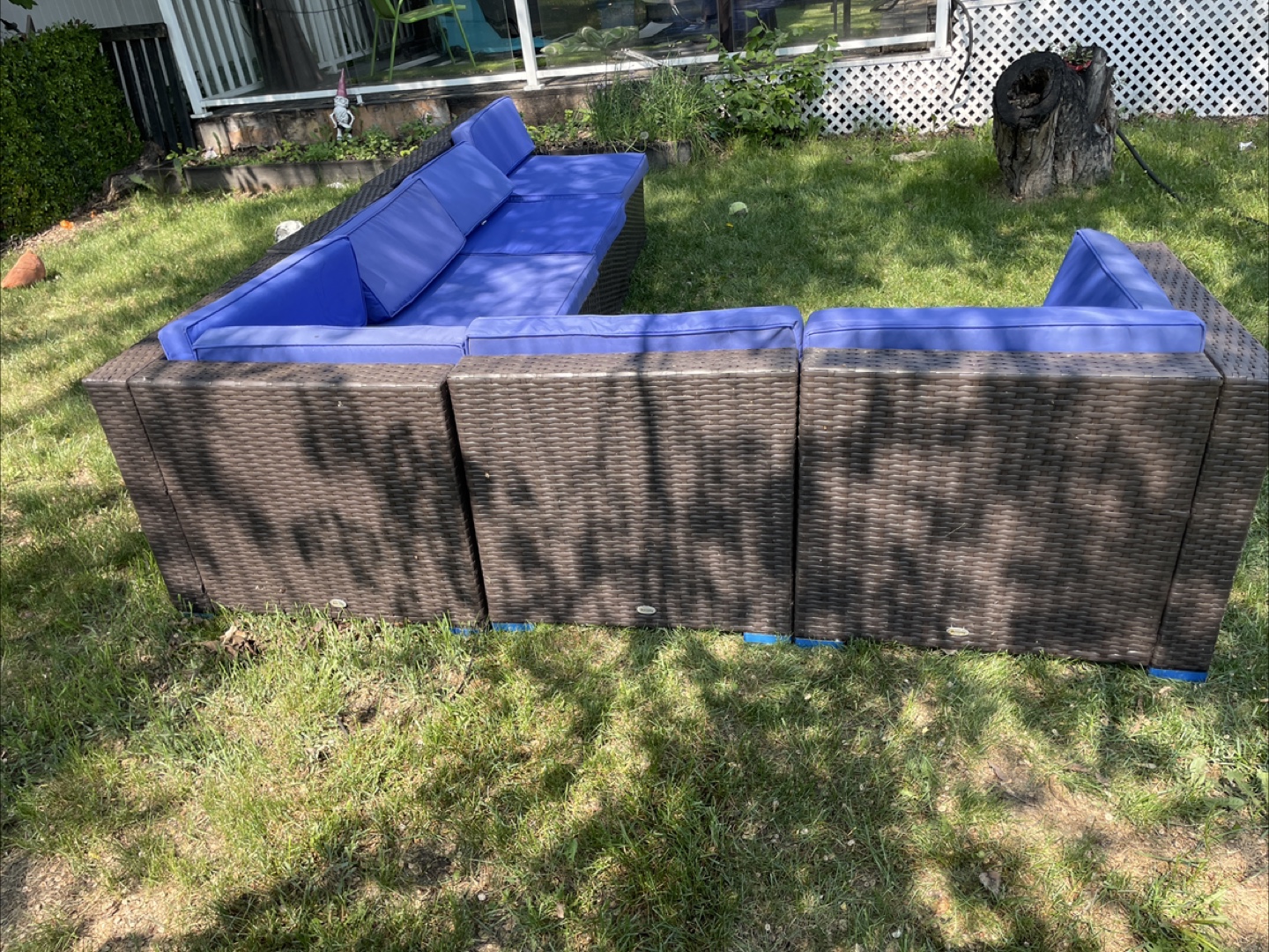 Outdoor sectional with blue cushions - photo 3