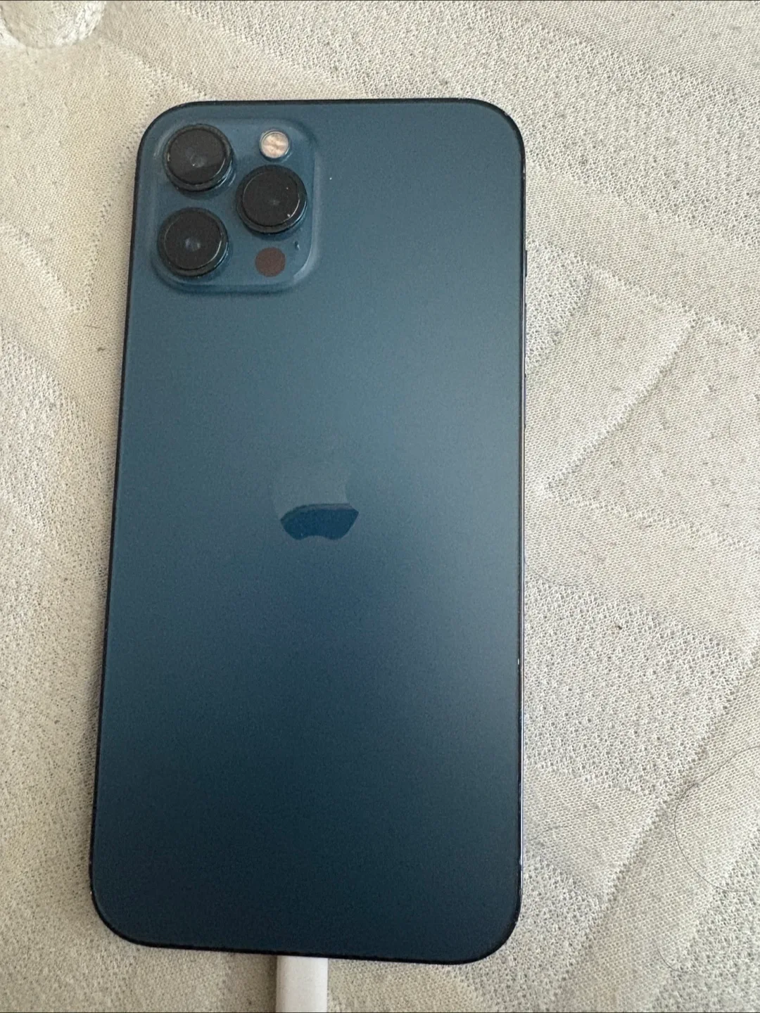 iPhone 12 Pro Max thumbnail
