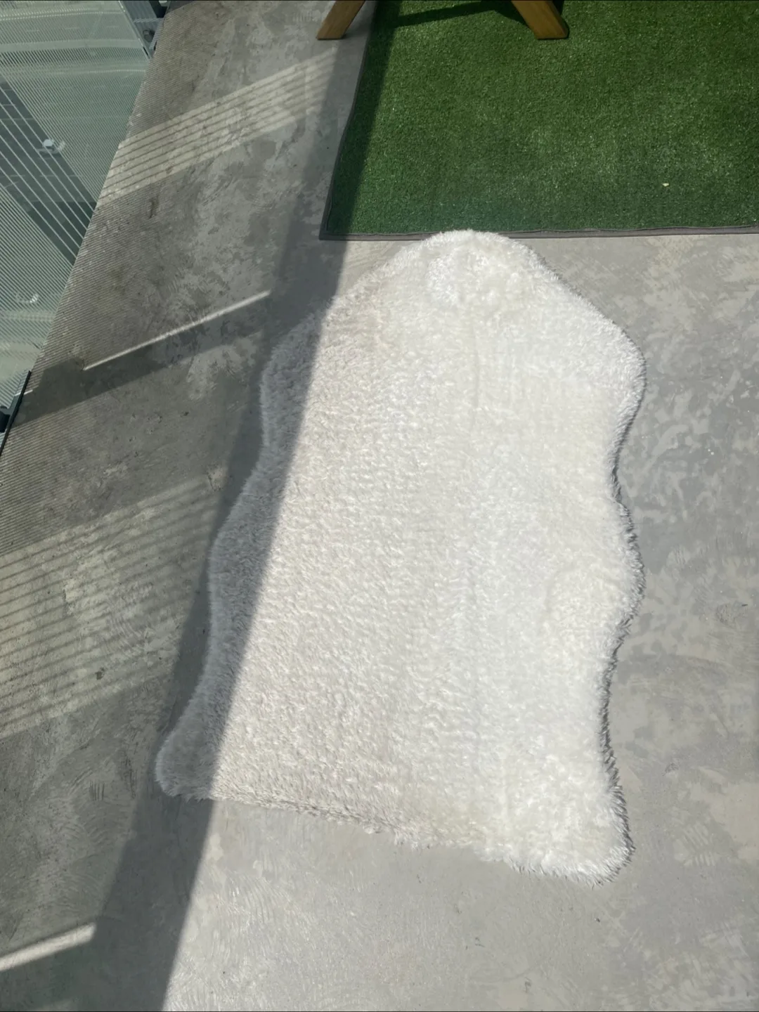 Ikea Fluffy white rug thumbnail