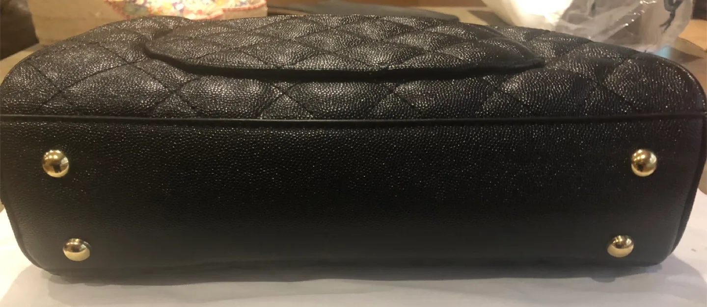 Black Quilted Handbag image indicator(6)