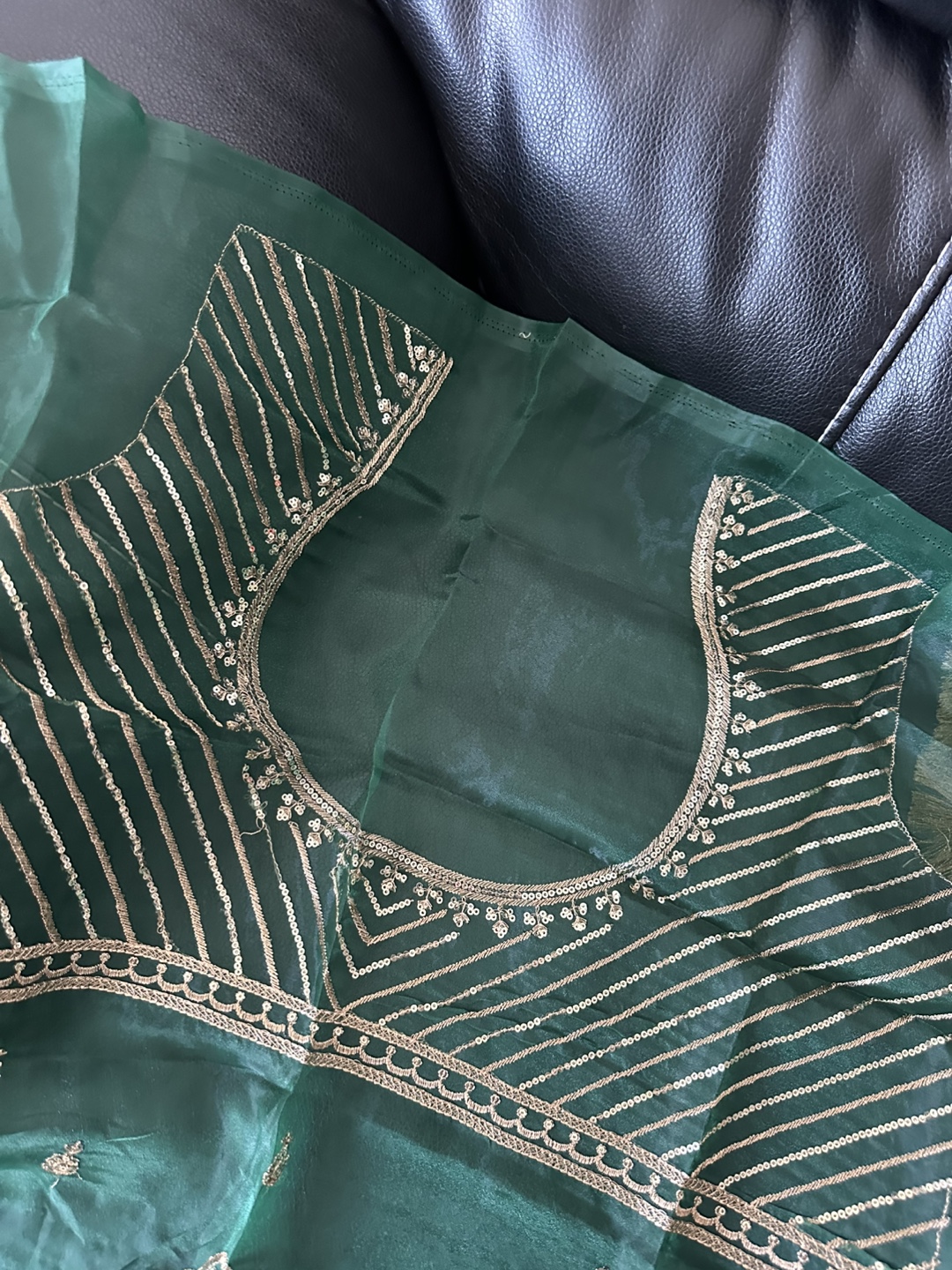 Embroidered saree - photo 4