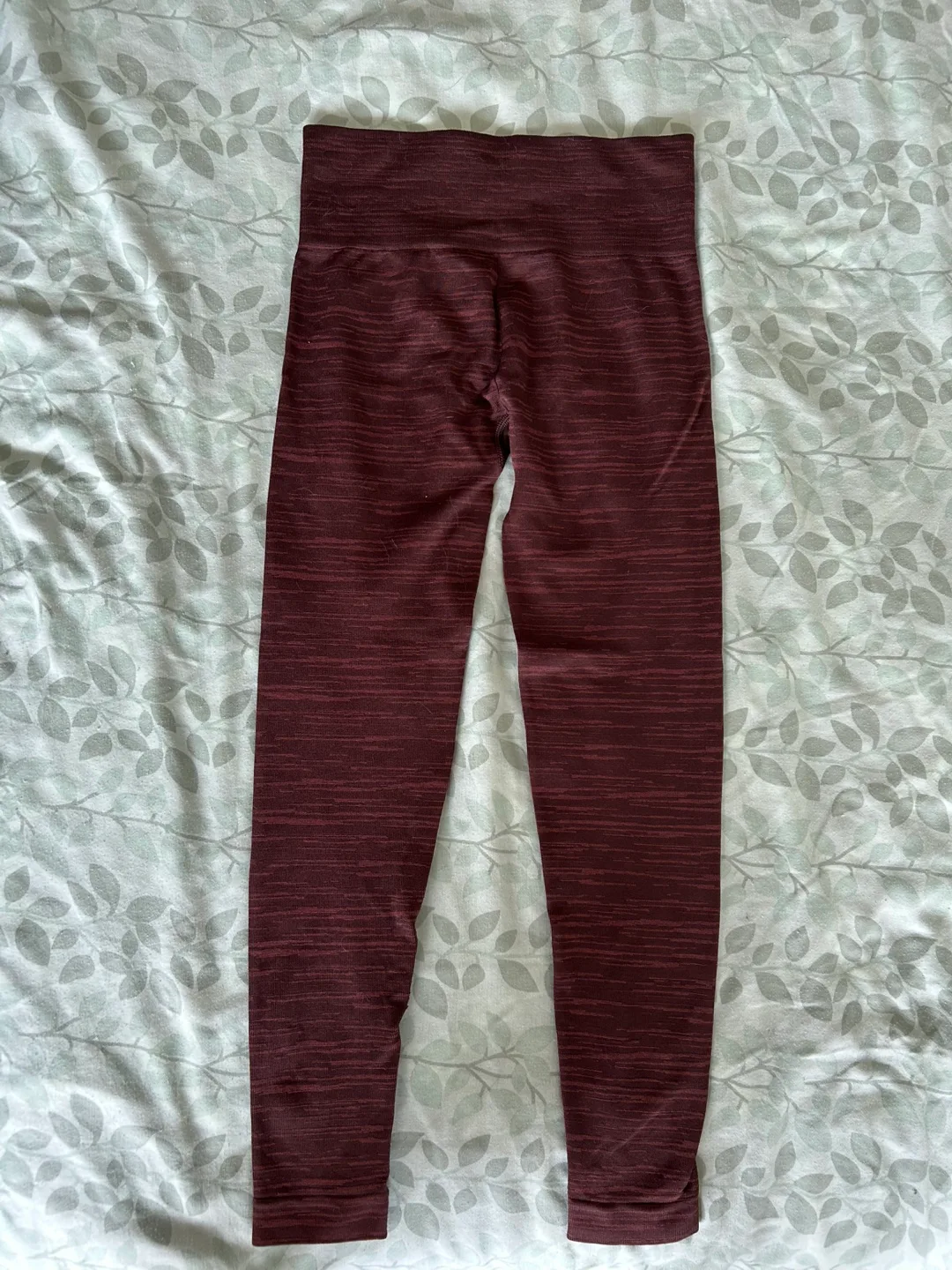 Gymshark leggings (size S) image indicator(3)