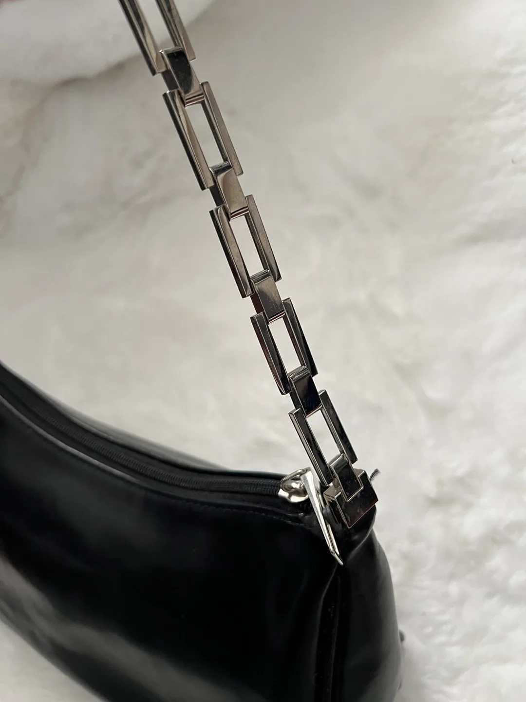 Black Shoulder Bag image indicator(3)