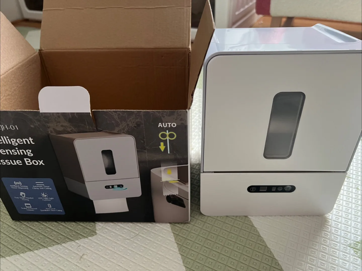 White Intelligent Tissue Dispensing Box thumbnail