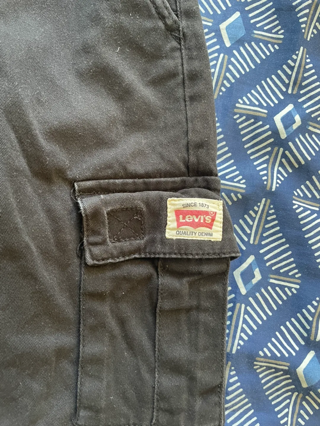Levi's Black Cargo Jogger Pants image indicator(4)