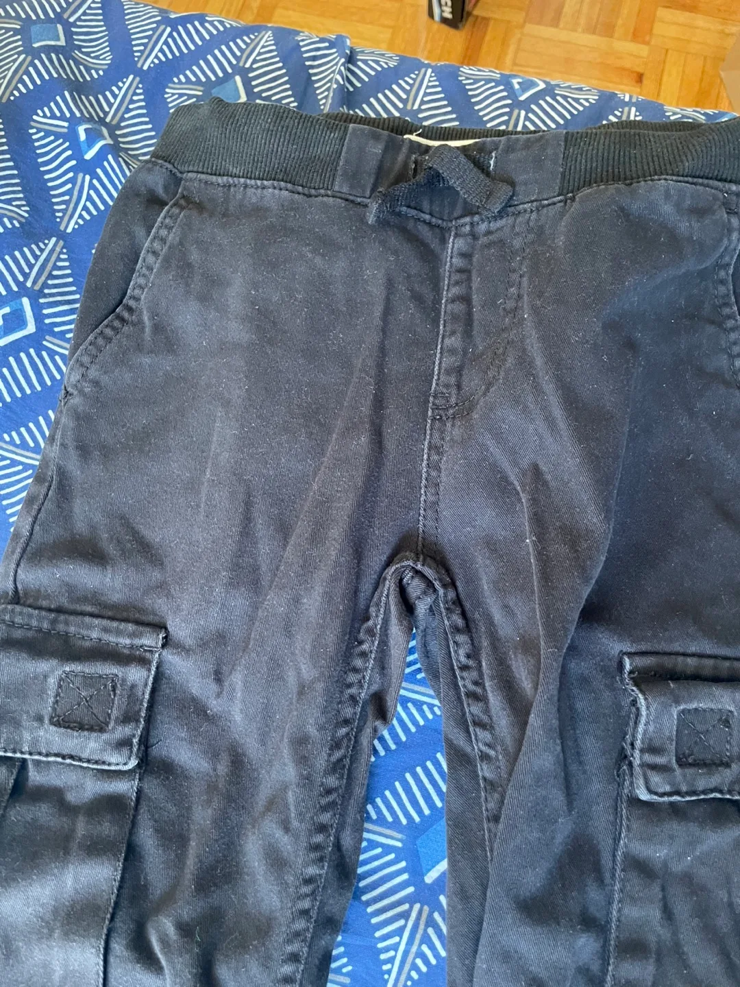 Levi's Black Cargo Jogger Pants image indicator(2)