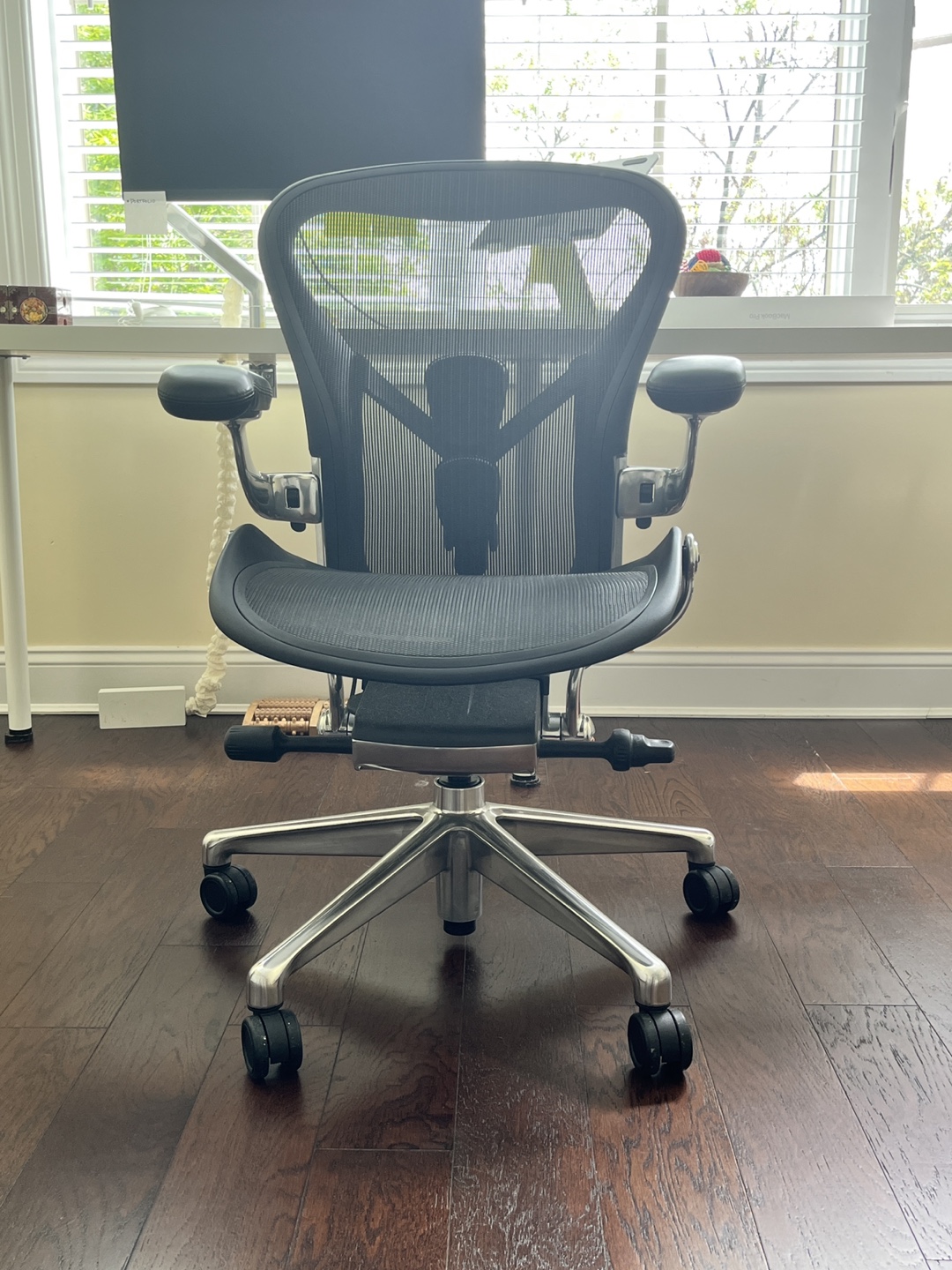 Herman Miller Aeron Chair - photo 3