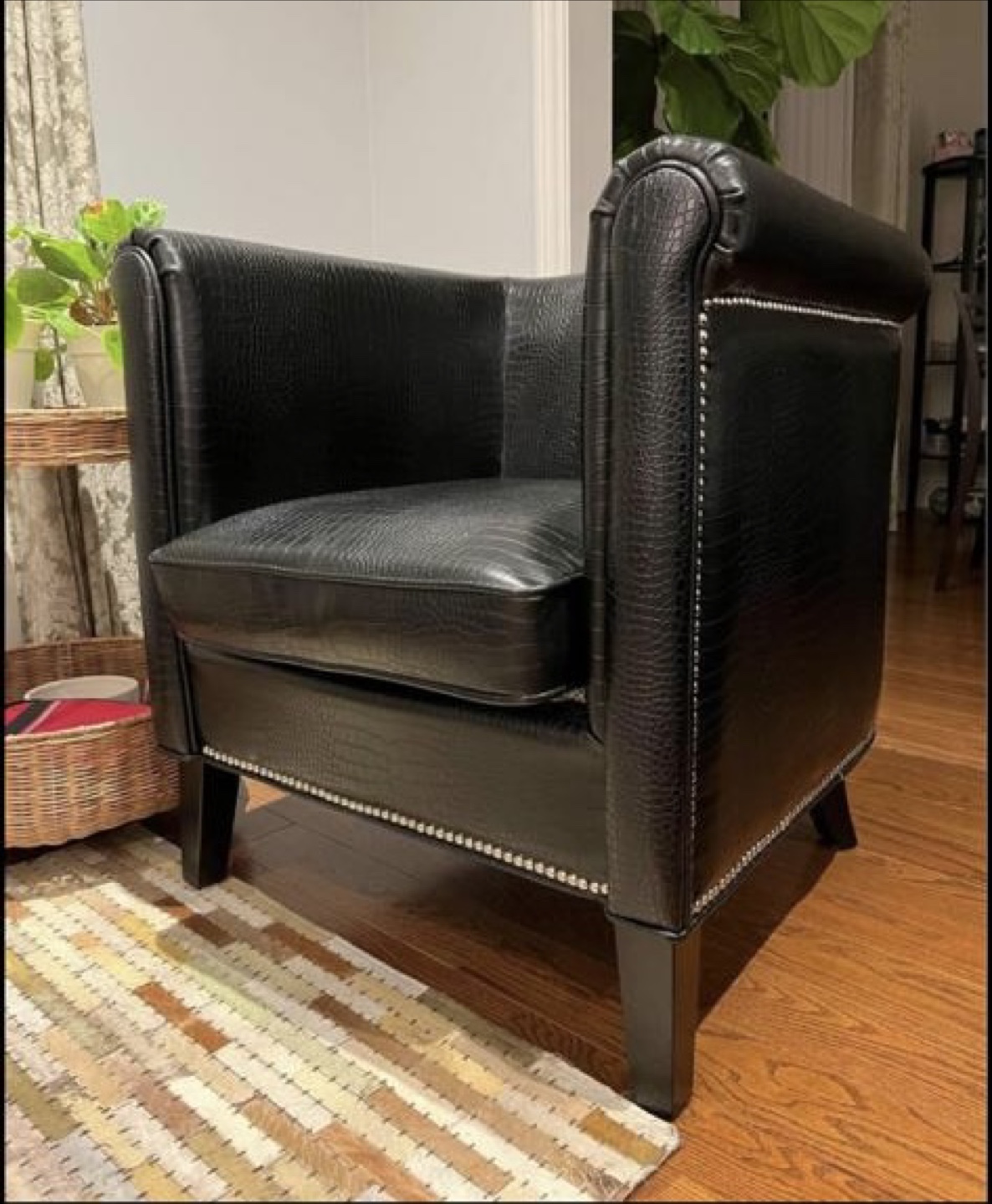 2 Faux Leather Accent Chairs - photo 2
