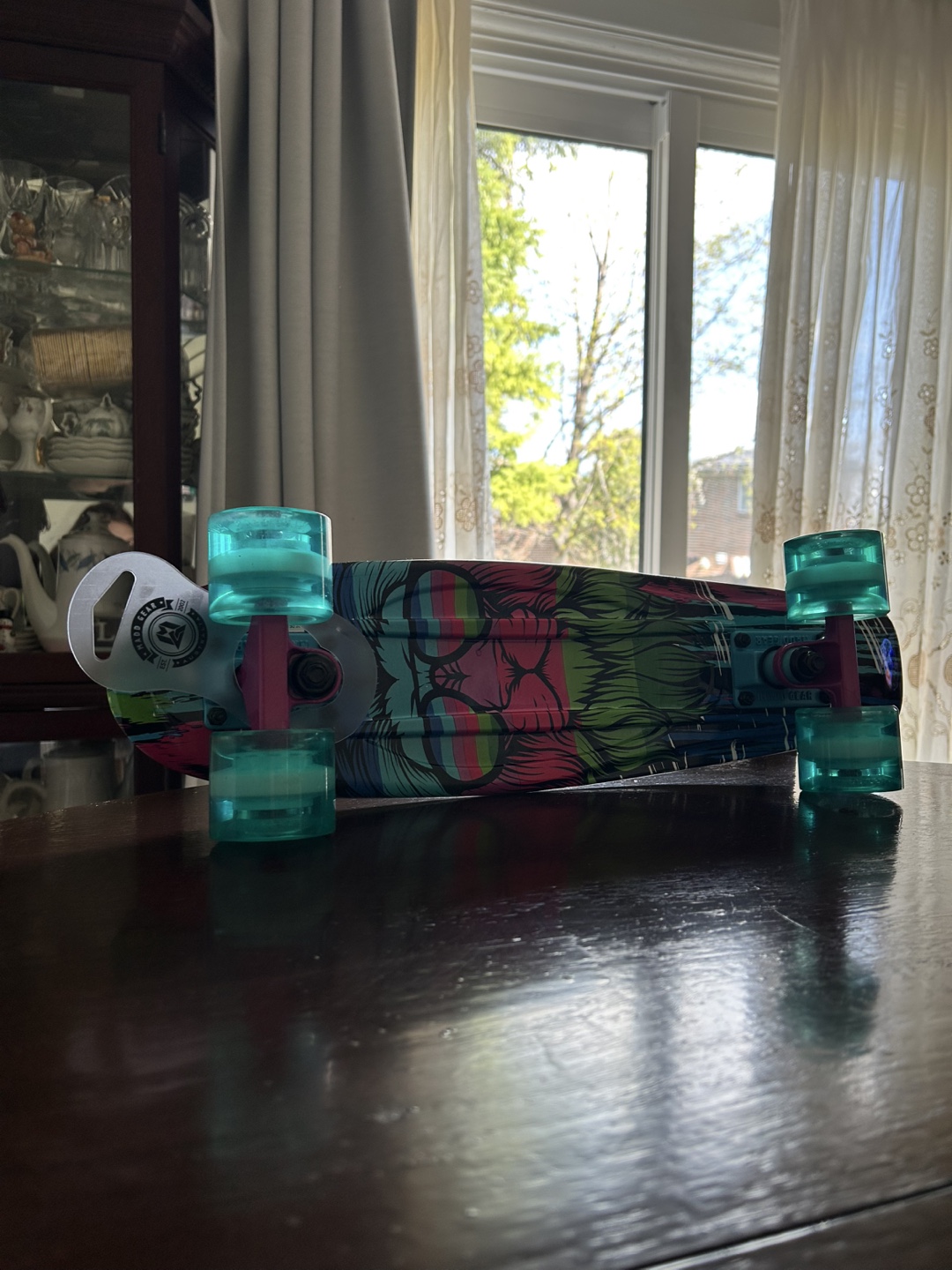 New kid skate boarding - photo 2