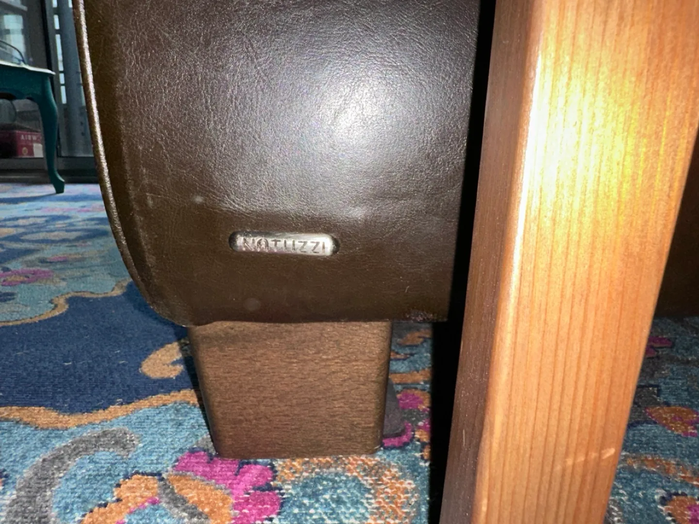 Natuzzi Leather Loveseat image indicator(3)