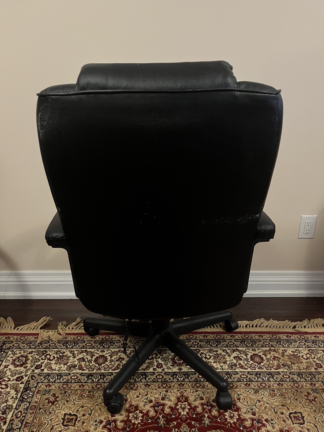 Black Office Chair - photo 3
