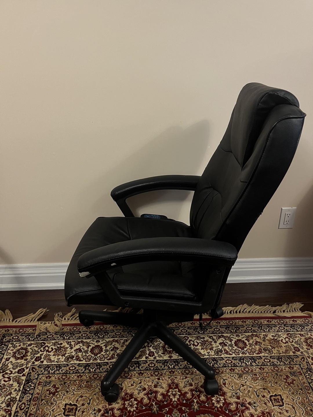 Black Office Chair - photo 4