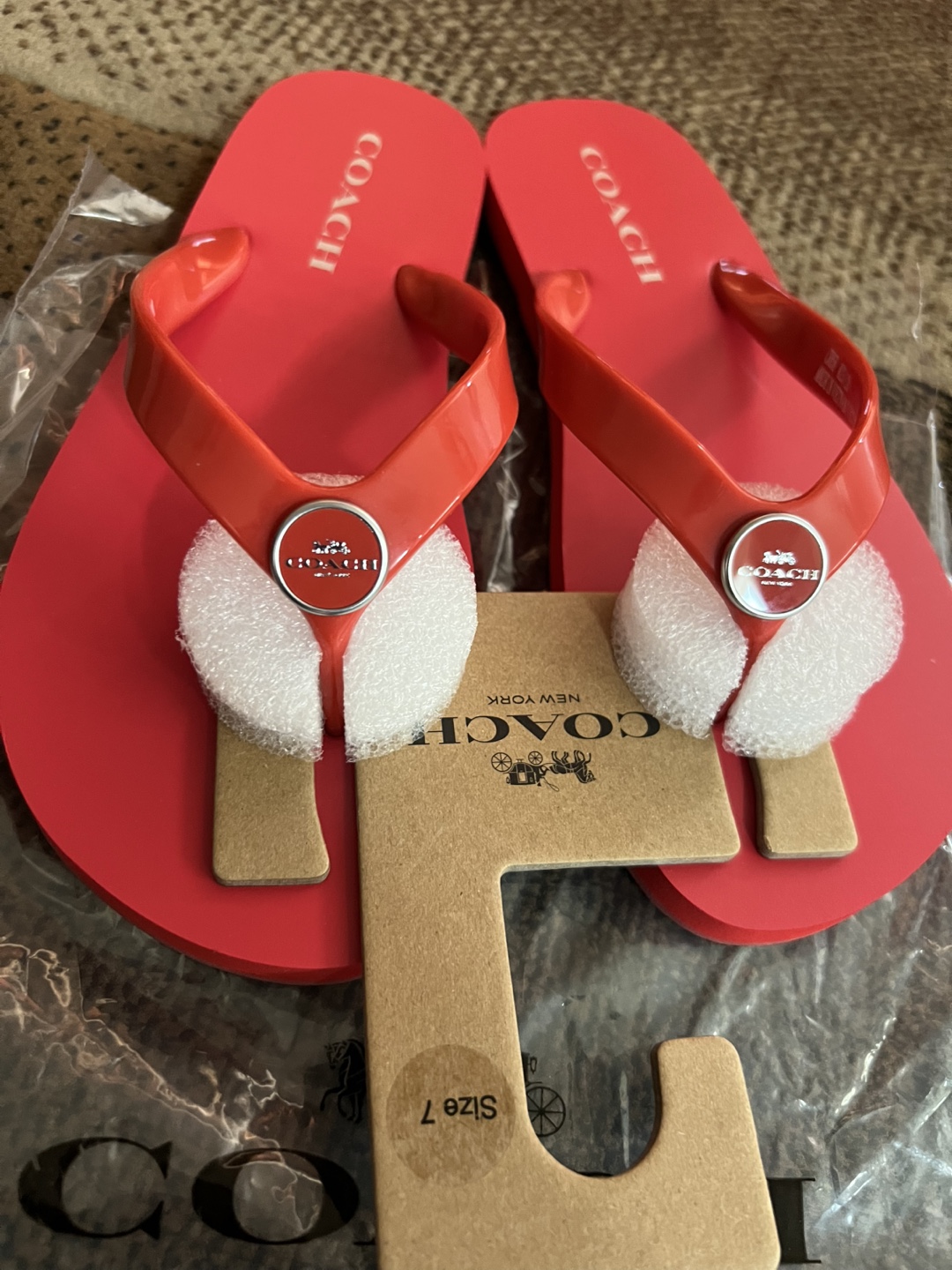 Coach Red Flip Flops Size 7 - photo 3