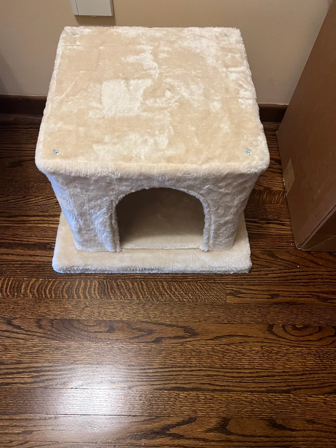 Floor to ceiling cat tree image indicator(5)