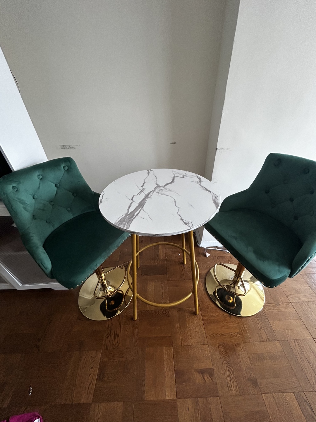Selling bar table with 2 green velvet barstools - photo 2