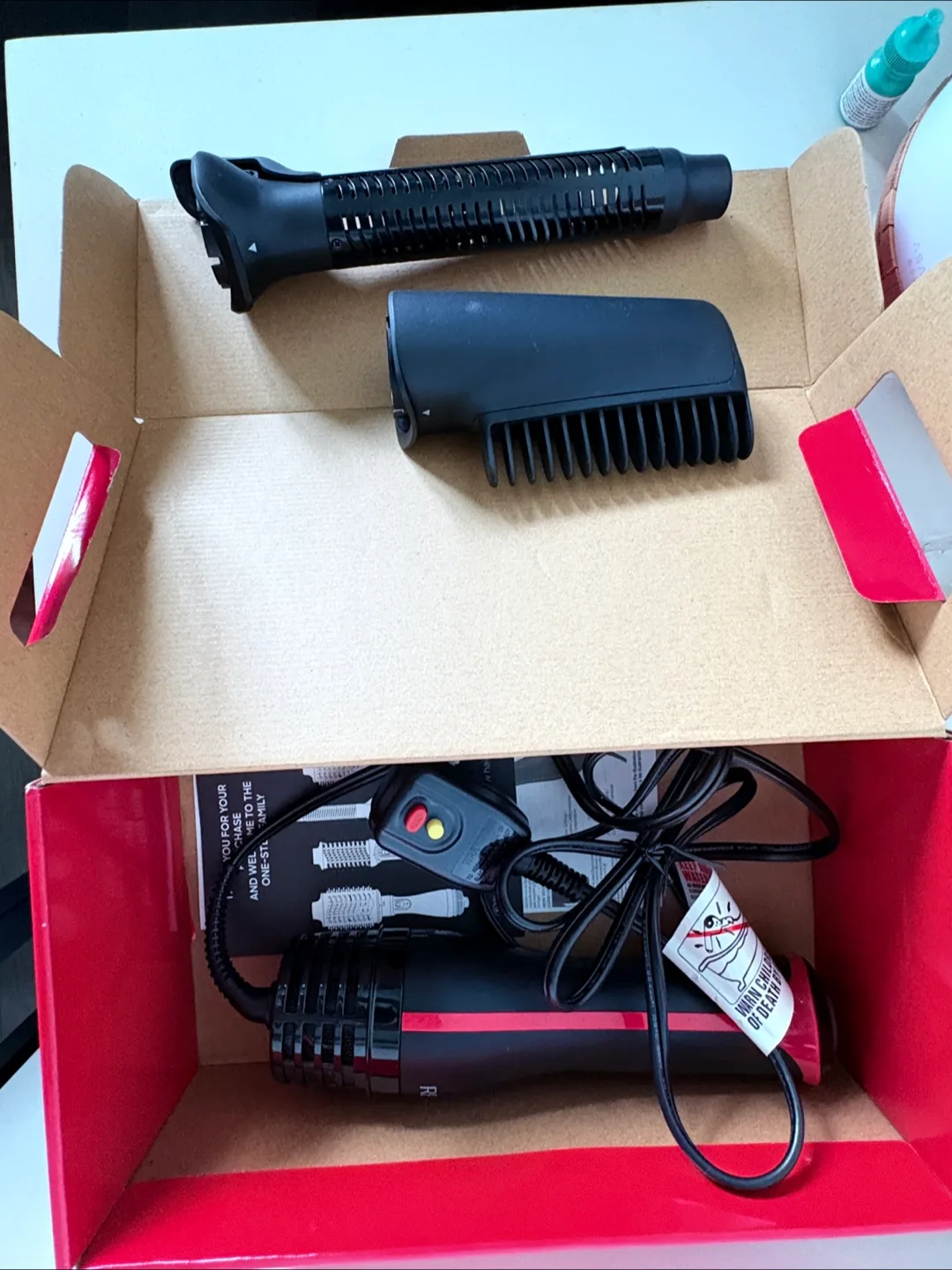 Revlon One-Step Blowout Curls image indicator(2)