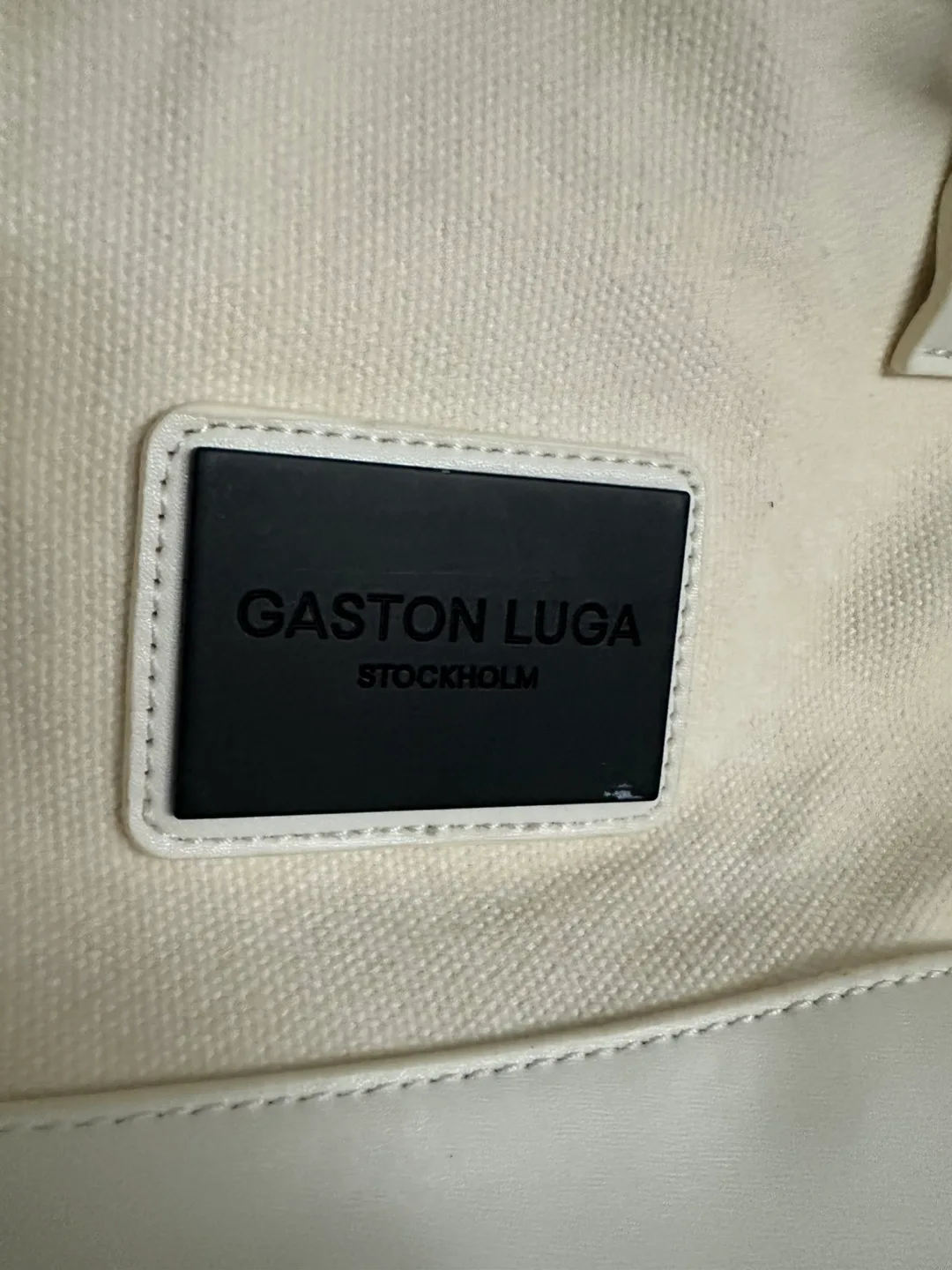 Gaston Luga Backpack image indicator(2)