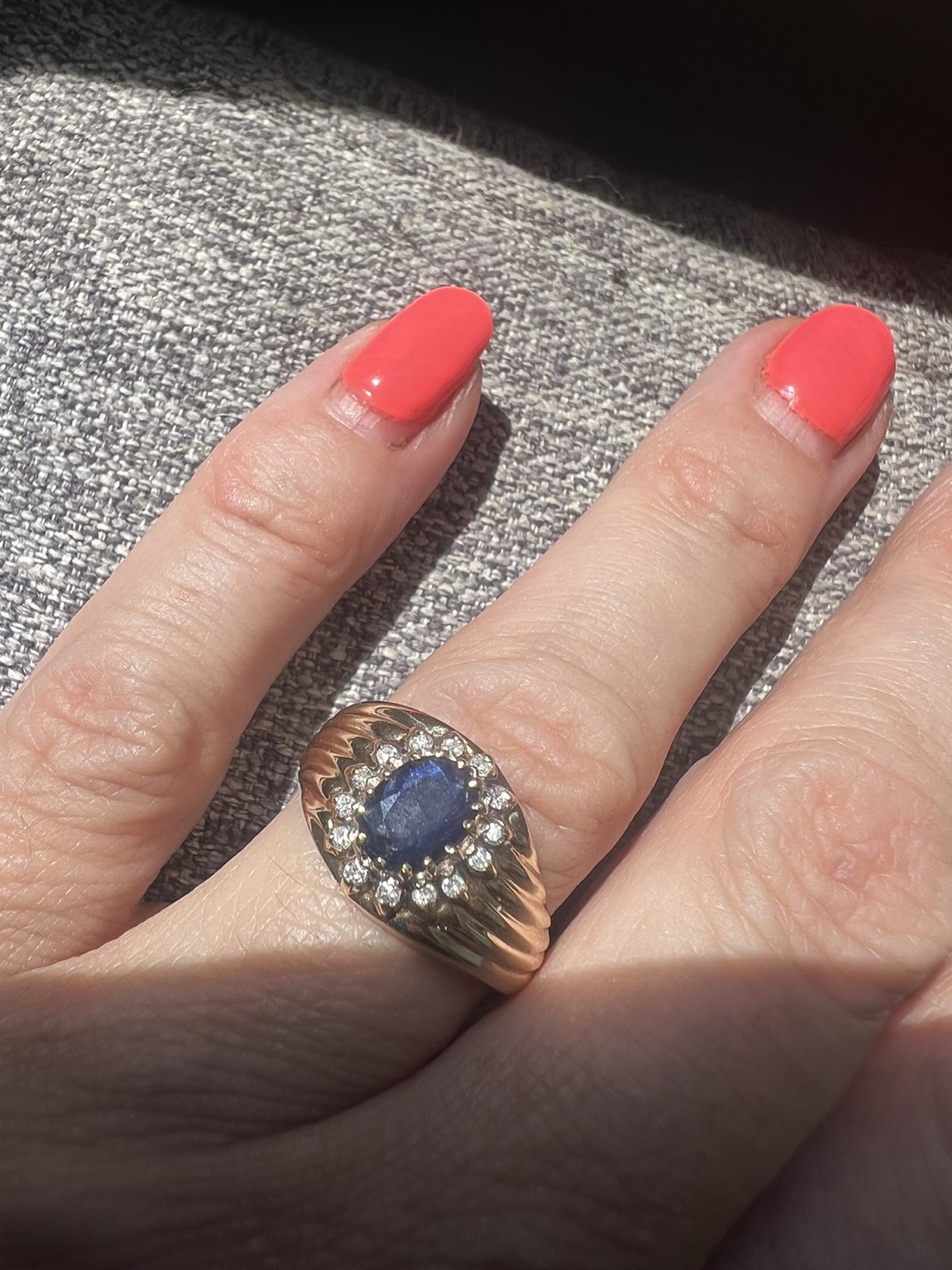 Vintage 10k Gold Sapphire and diamonds Ring - photo 3