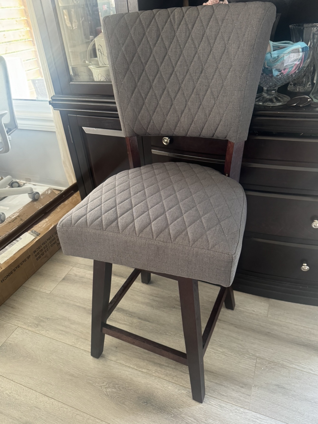 SWIVEL BAR STOOL DARK GREY WOODEN LEGS