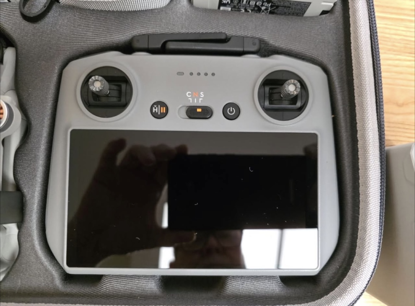 DJI Mini 4 Pro Fly More Combo - Like New Condition! - photo 4