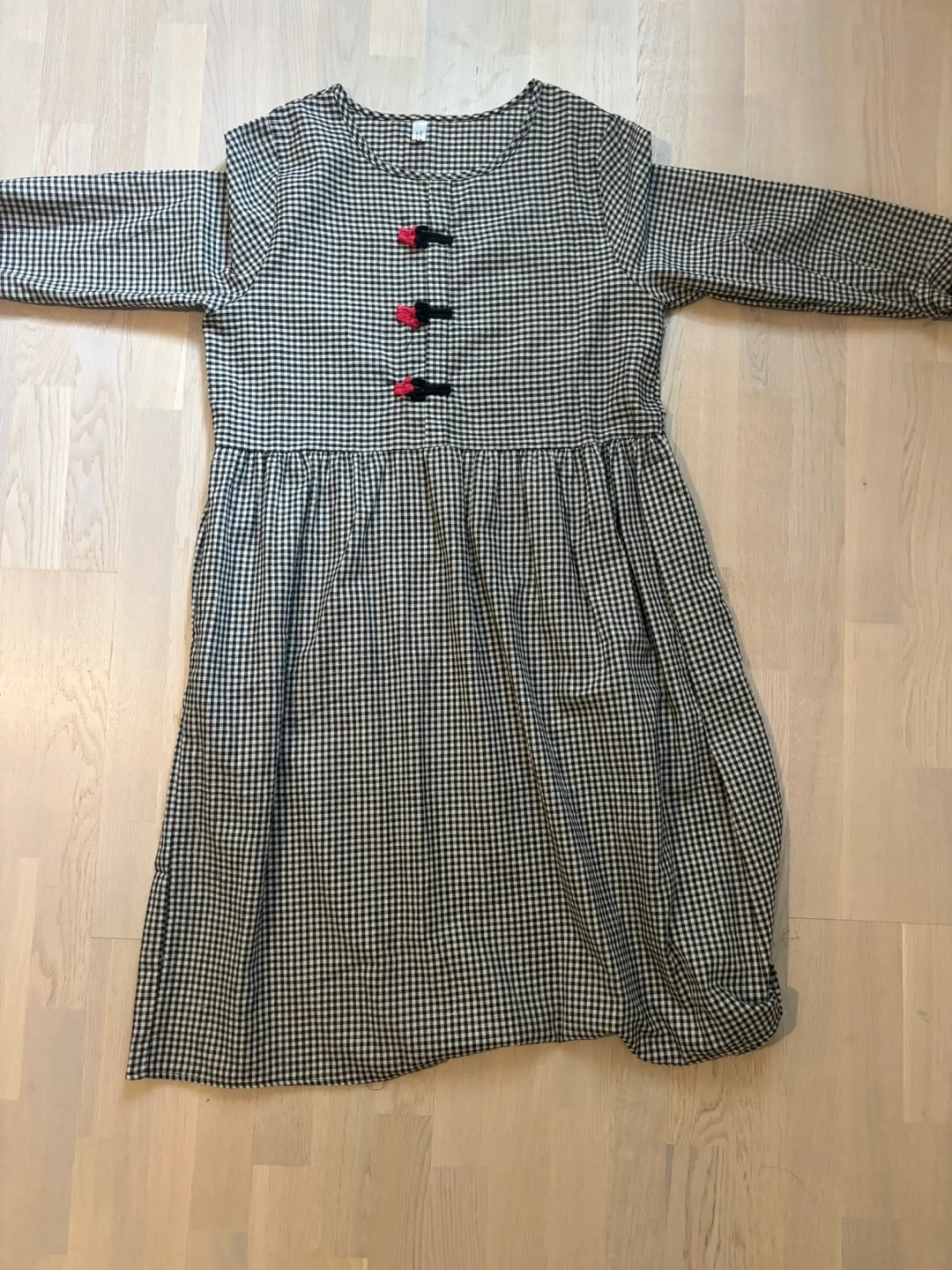 Vintage Style Gingham Long Sleeve Dress with Red Knot Buttons thumbnail