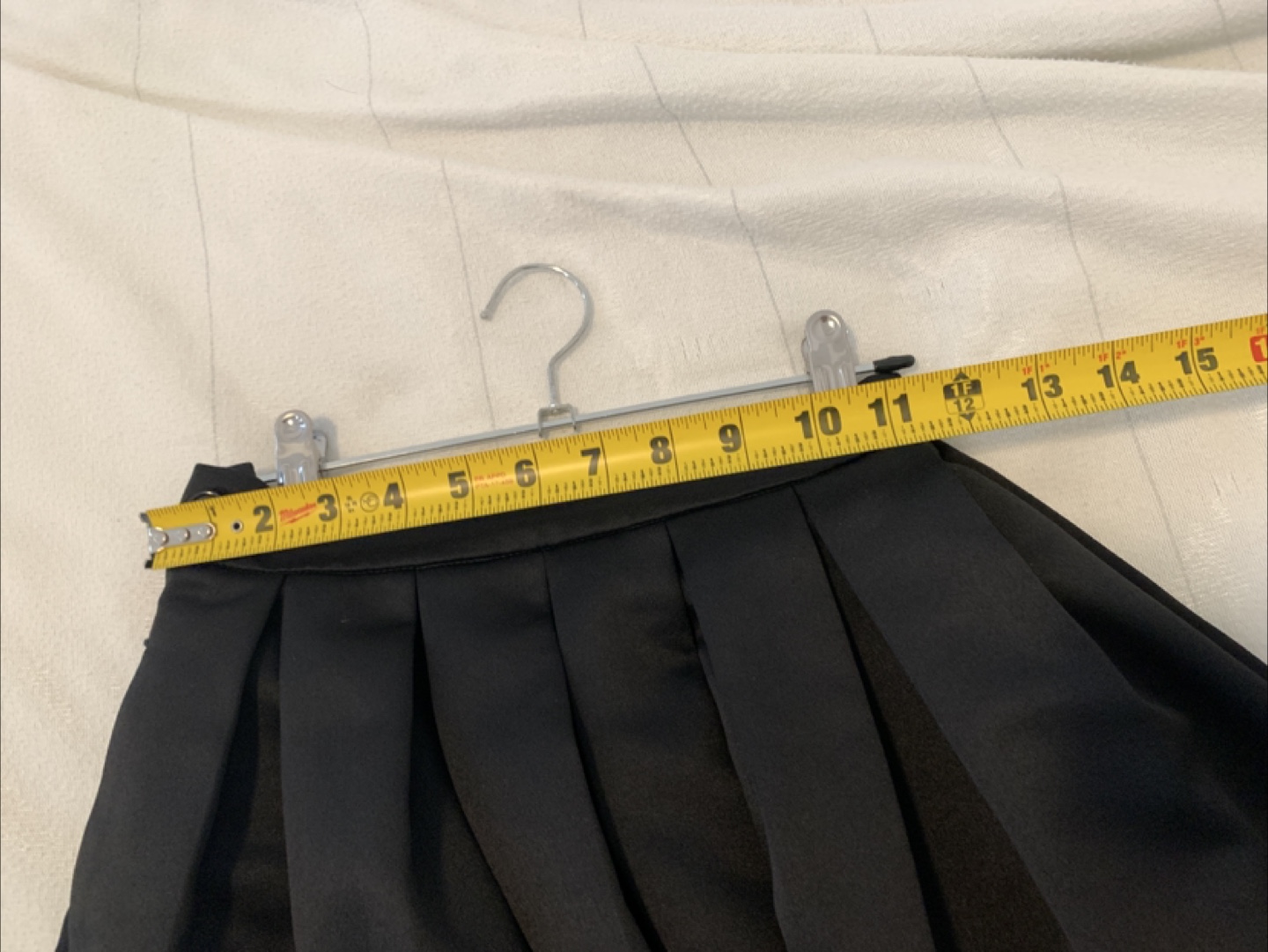 Black pleated midi skirt - photo 3