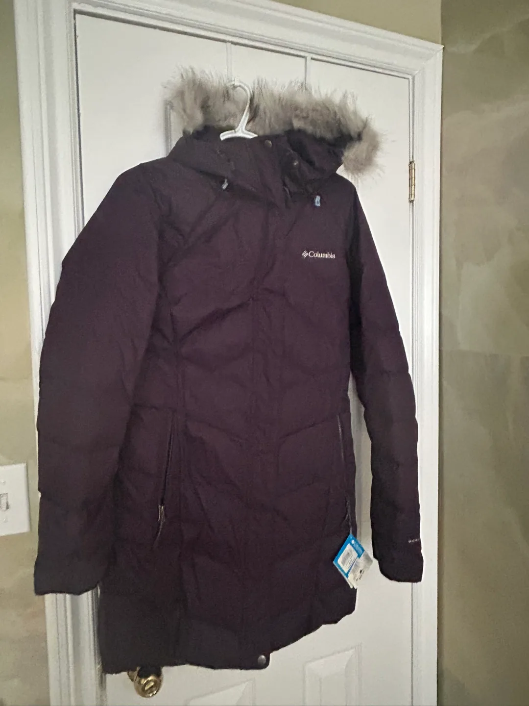 Columbia Winter Coat With Fur Trim image indicator(3)