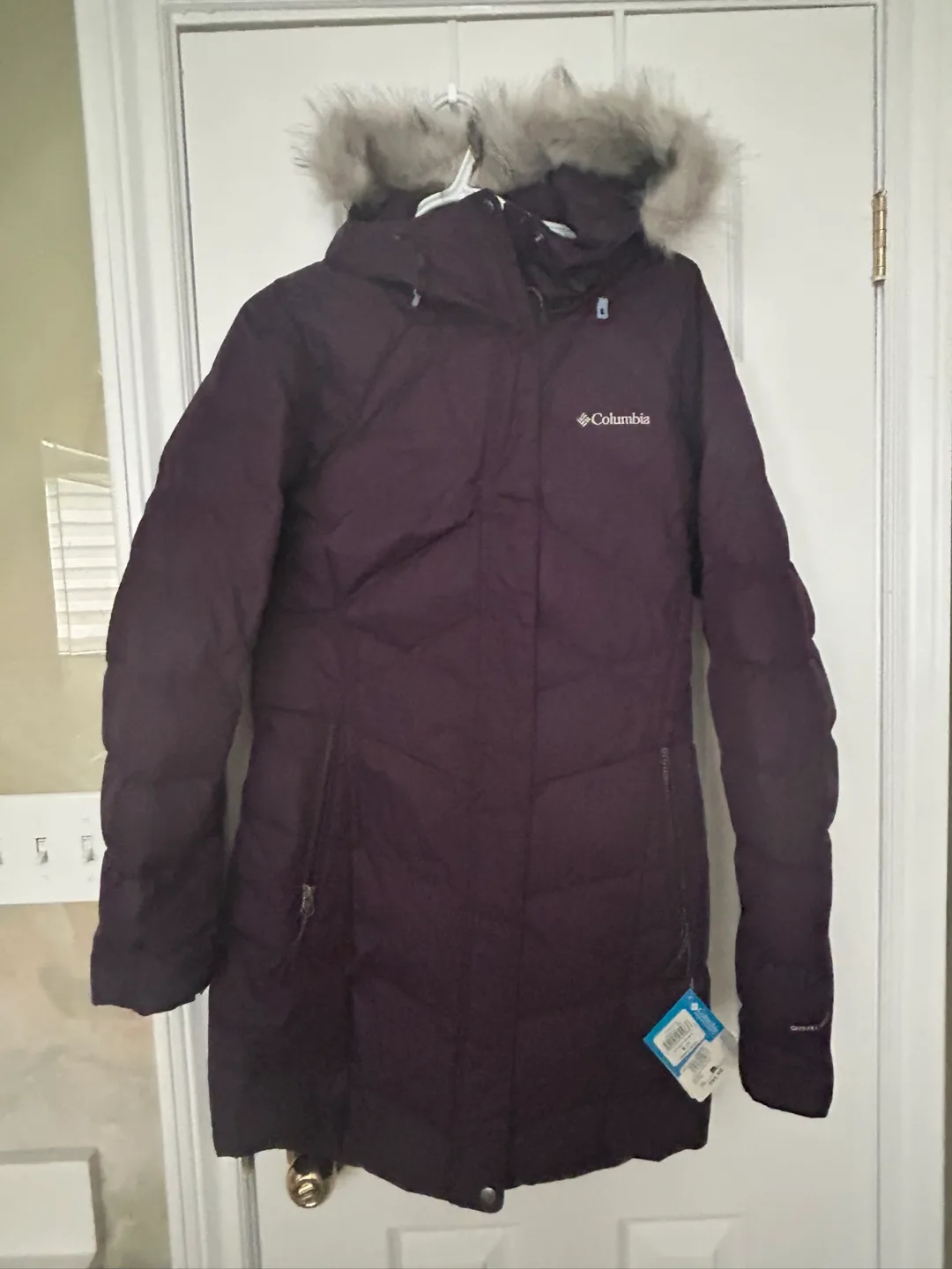 Columbia Winter Coat With Fur Trim image indicator(4)
