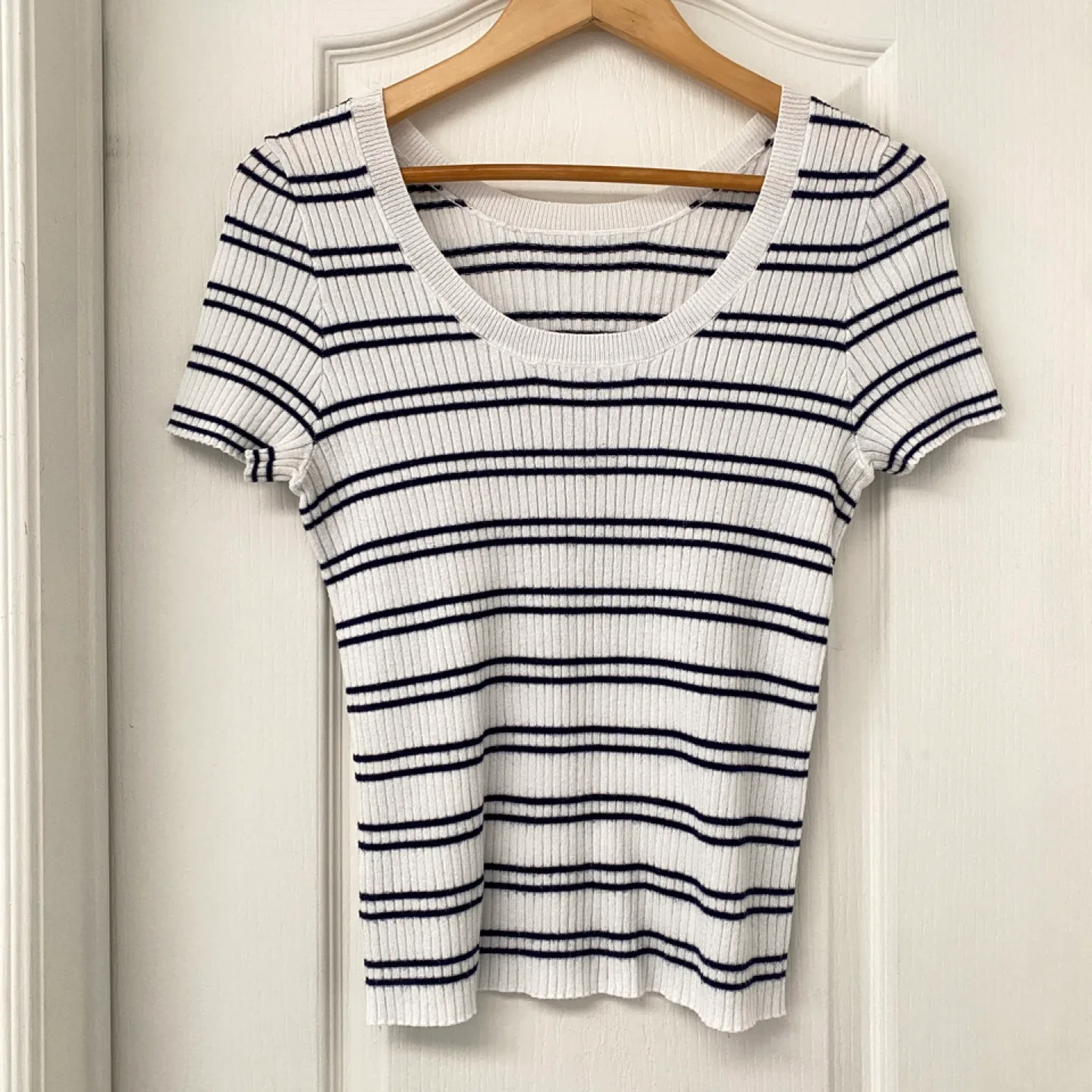 Stripe Short-Sleeved Ribbed Top image indicator(2)