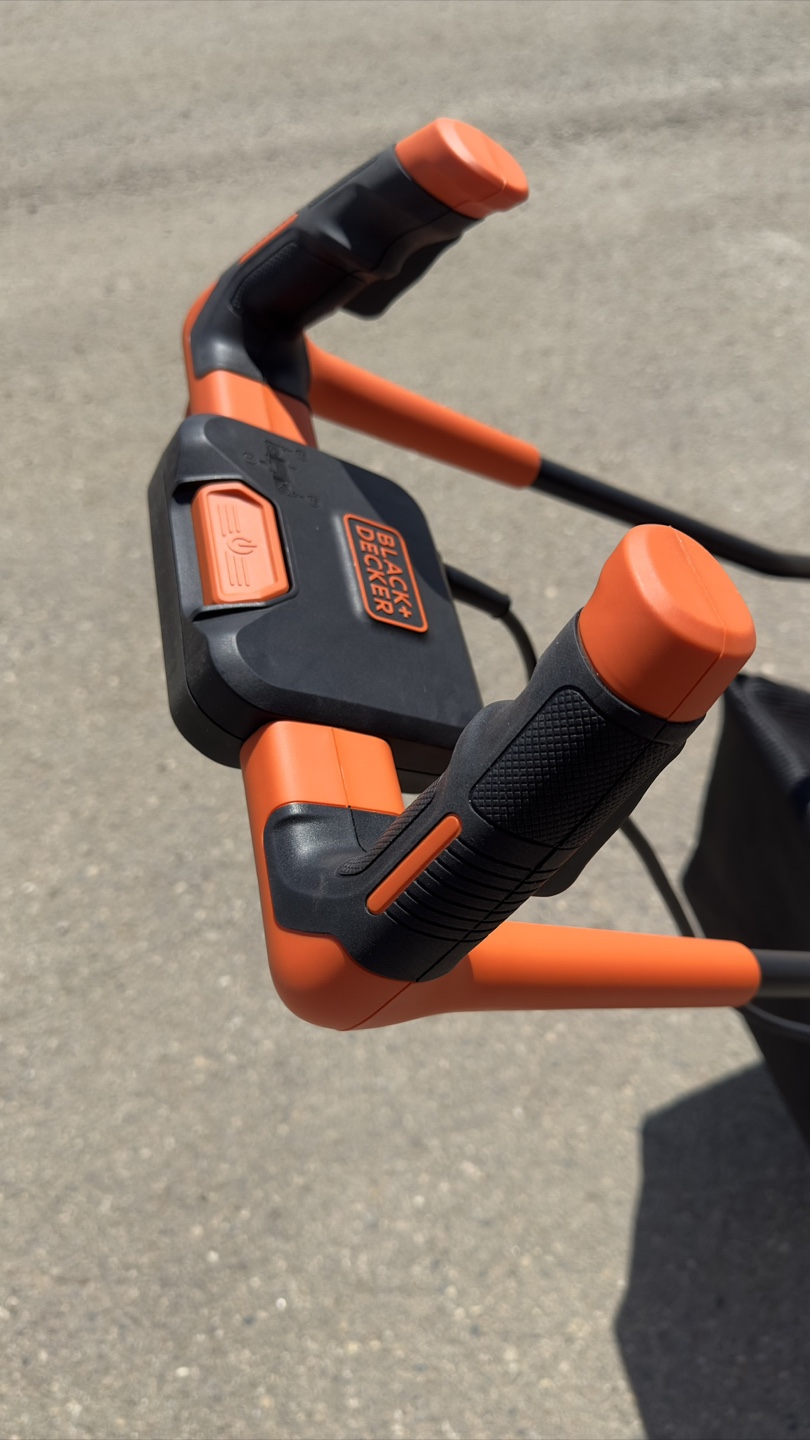 Black + Decker Electric Lawn Mower - photo 2