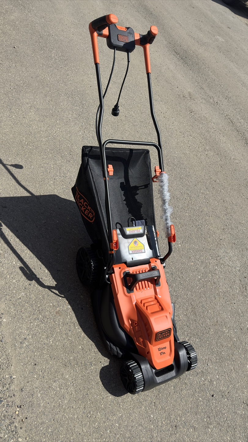 Black + Decker Electric Lawn Mower - photo 5
