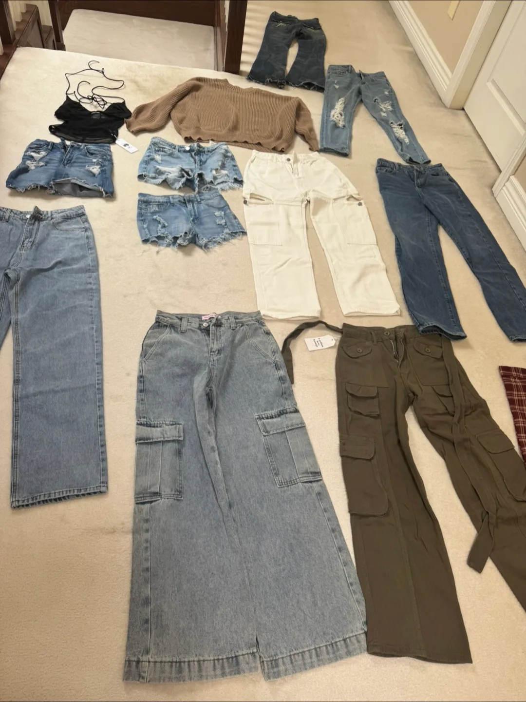 Huge Lot of Clothing Bundle women’s size small xsmall image indicator(2)