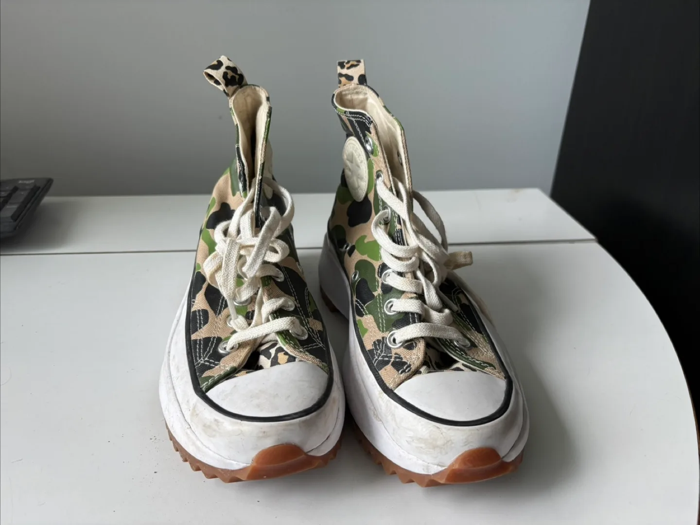 Women’s Size 7 Chuck taylor converse high tops camouflage thumbnail