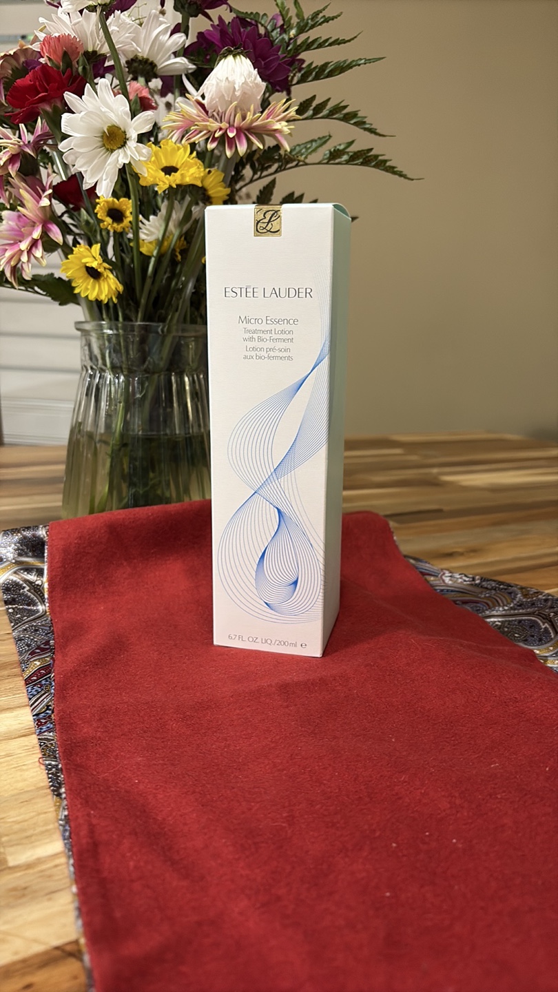 Estée Lauder Micro Essence Treatment Lotion