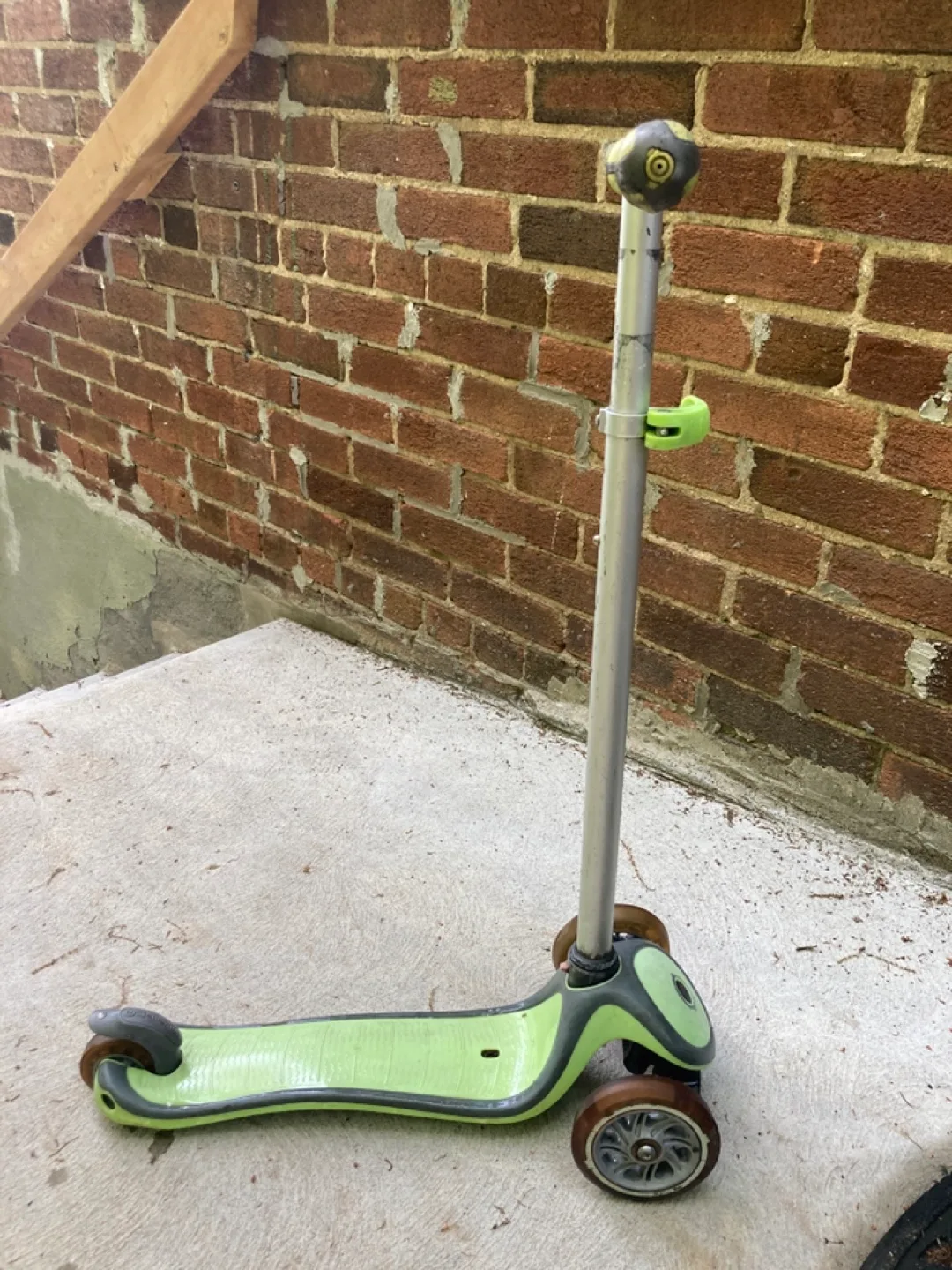 Globber Scooter (wheels light up!) thumbnail