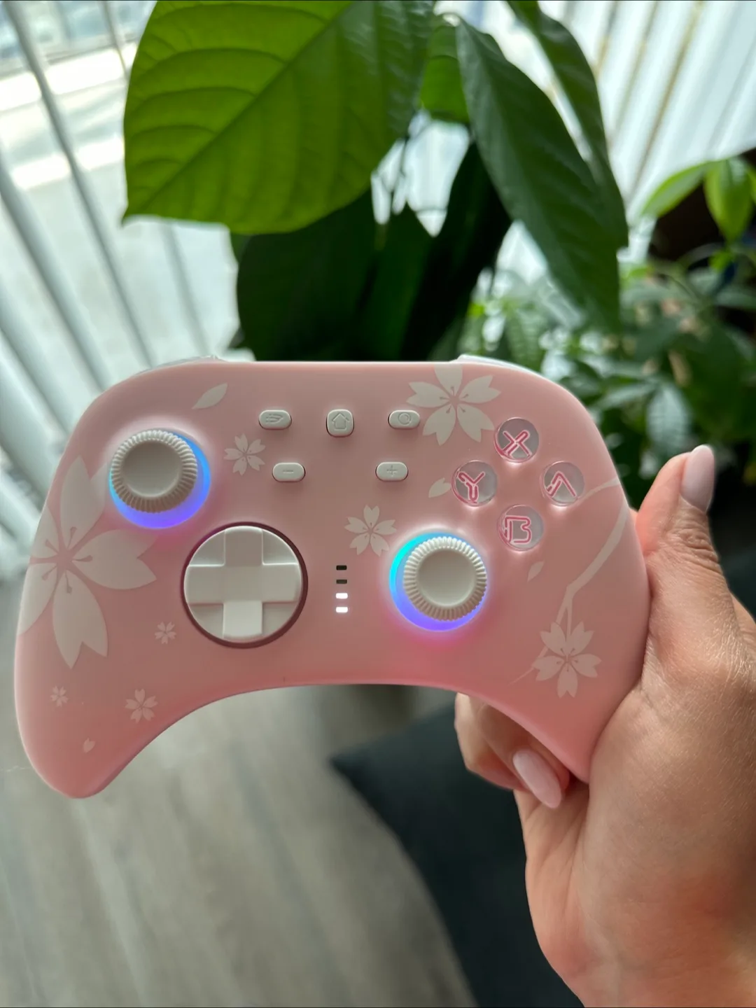 Mytrix Wireless Controller with Charging Dock image indicator(4)