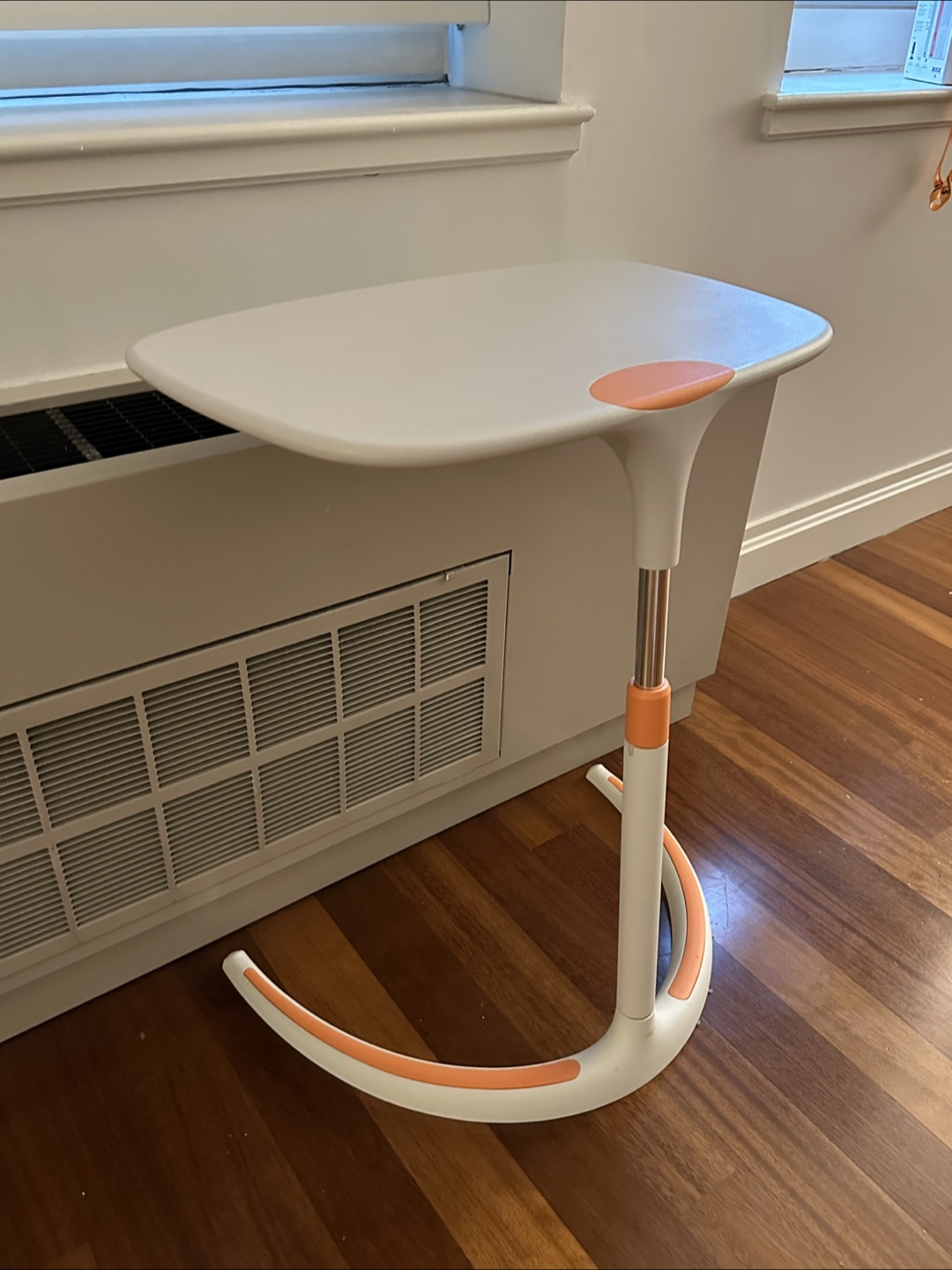 (moving sale) Height Adjustable Laptop Table - photo 4