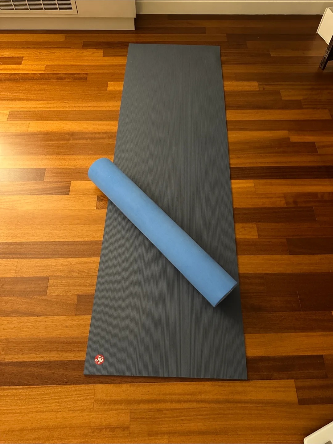 (moving sale) Yoga Mat and roller thumbnail