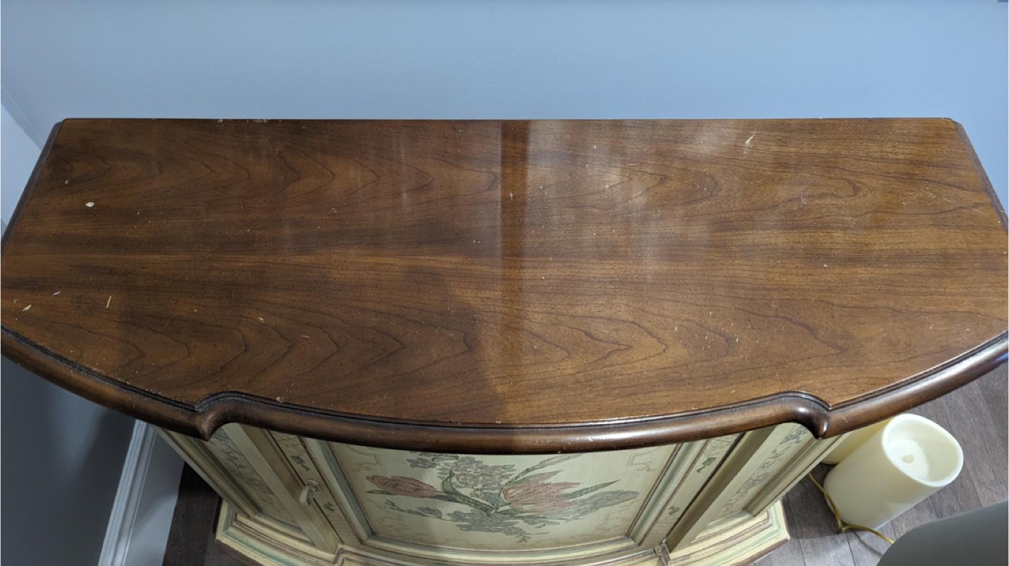 Classy Storage Table - photo 4