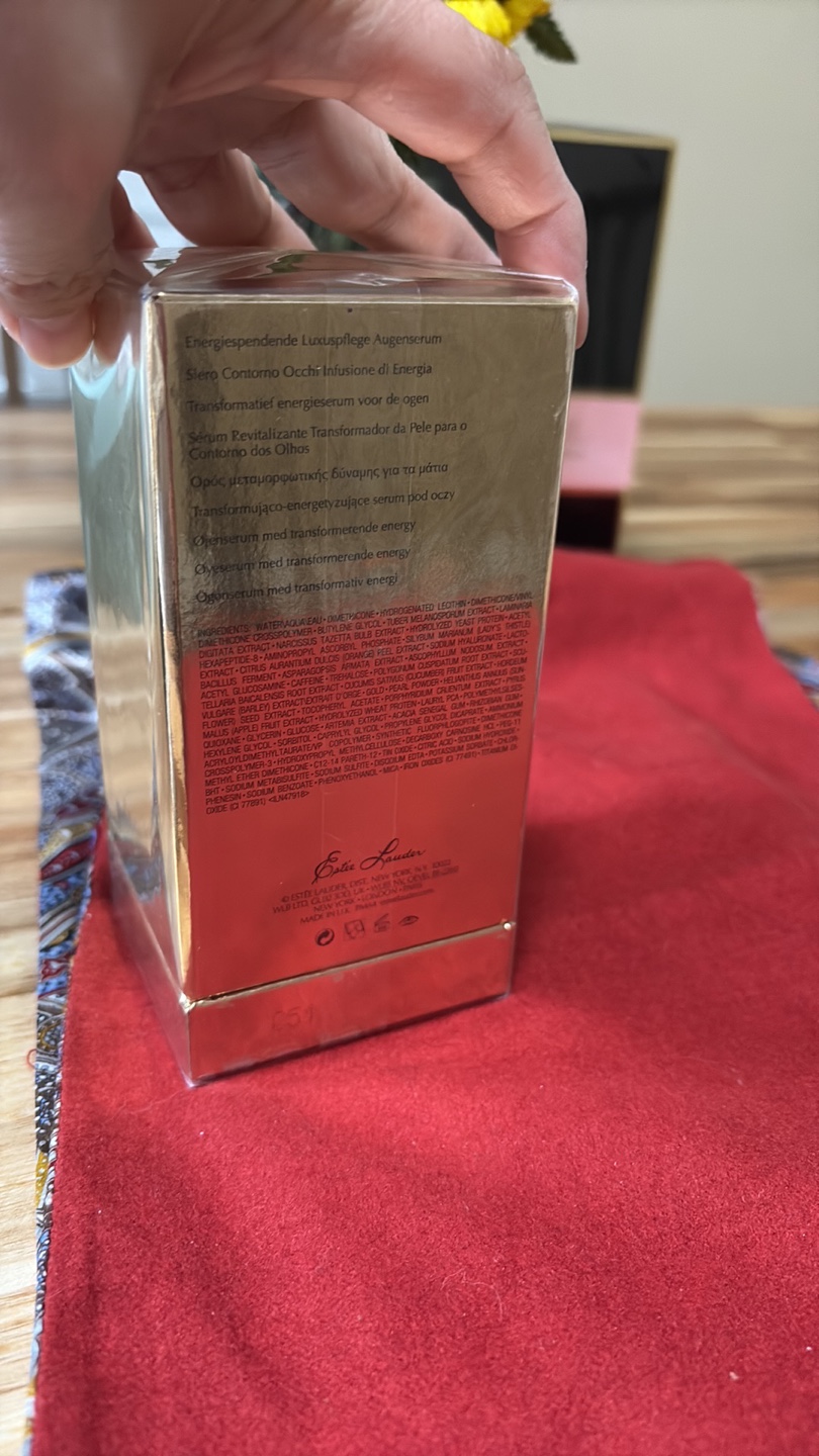 Estée Lauder Re-Nutriv Ultimate Diamond Transformative Eye Serum - photo 2