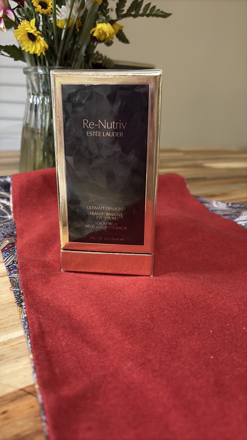 Estée Lauder Re-Nutriv Ultimate Diamond Transformative Eye Serum