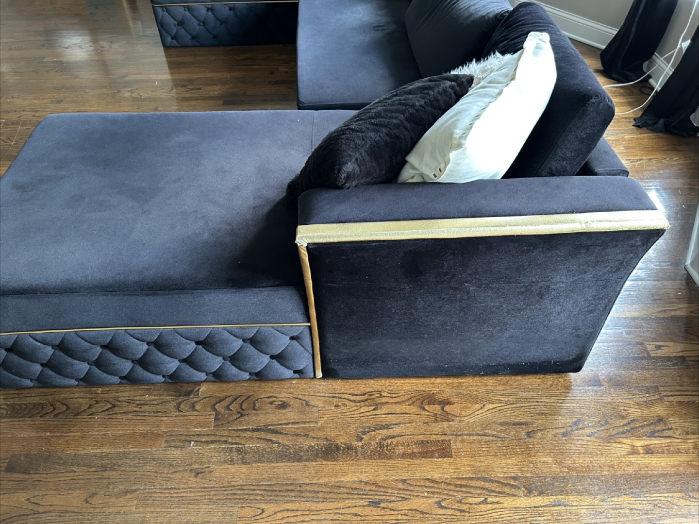 Sectional - photo 3
