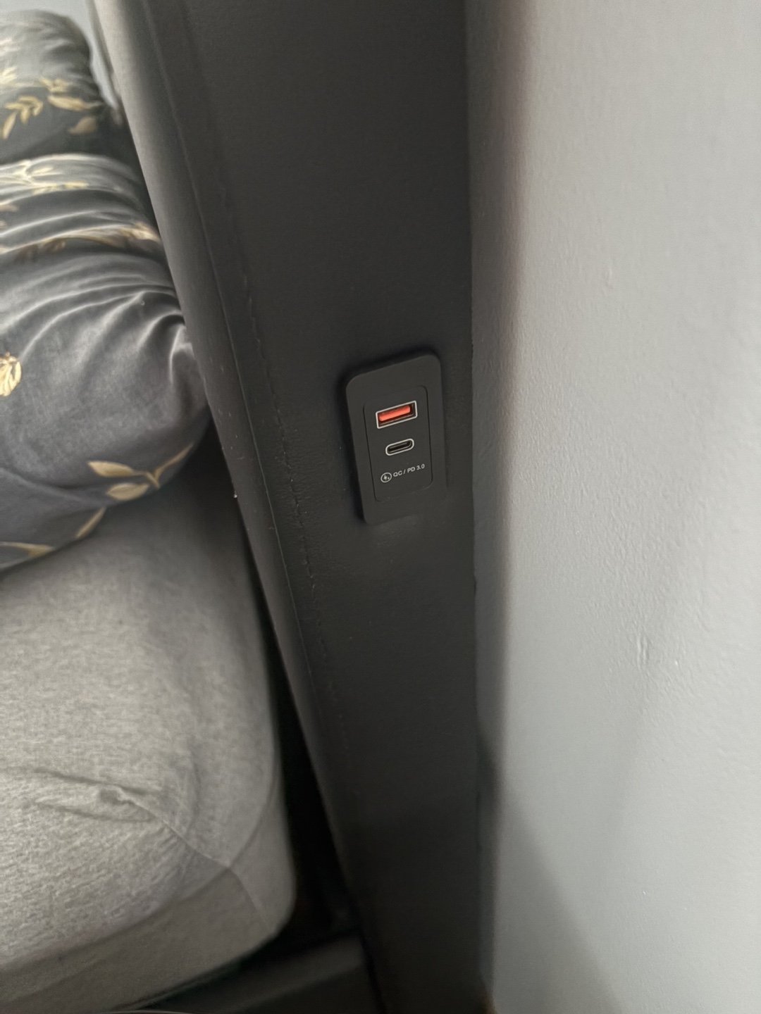 Queen Size Bed with Mattress and USB Ports - photo 4