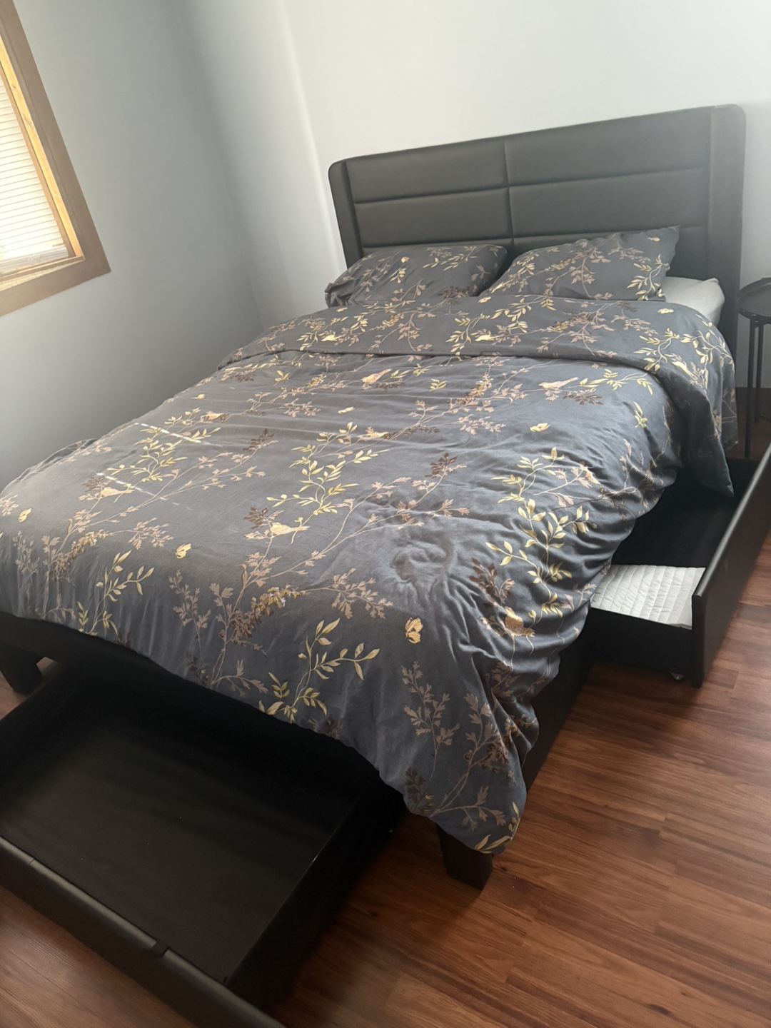 Queen Size Bed with Mattress and USB Ports - photo 5