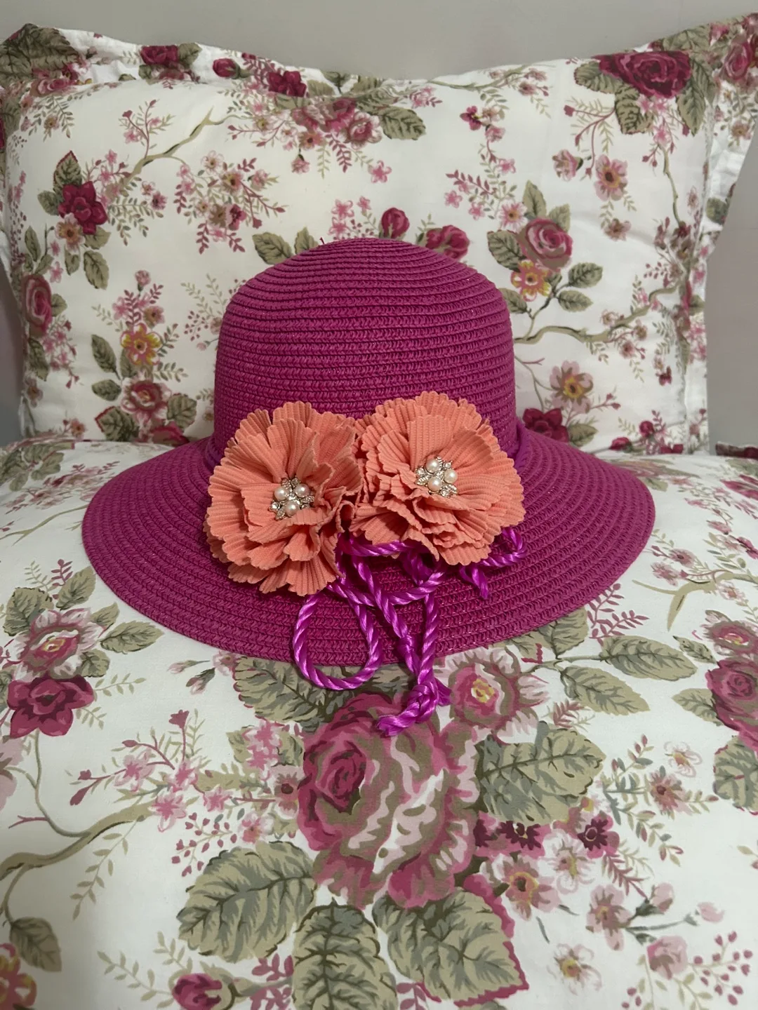 Pink sun hat with flowers thumbnail